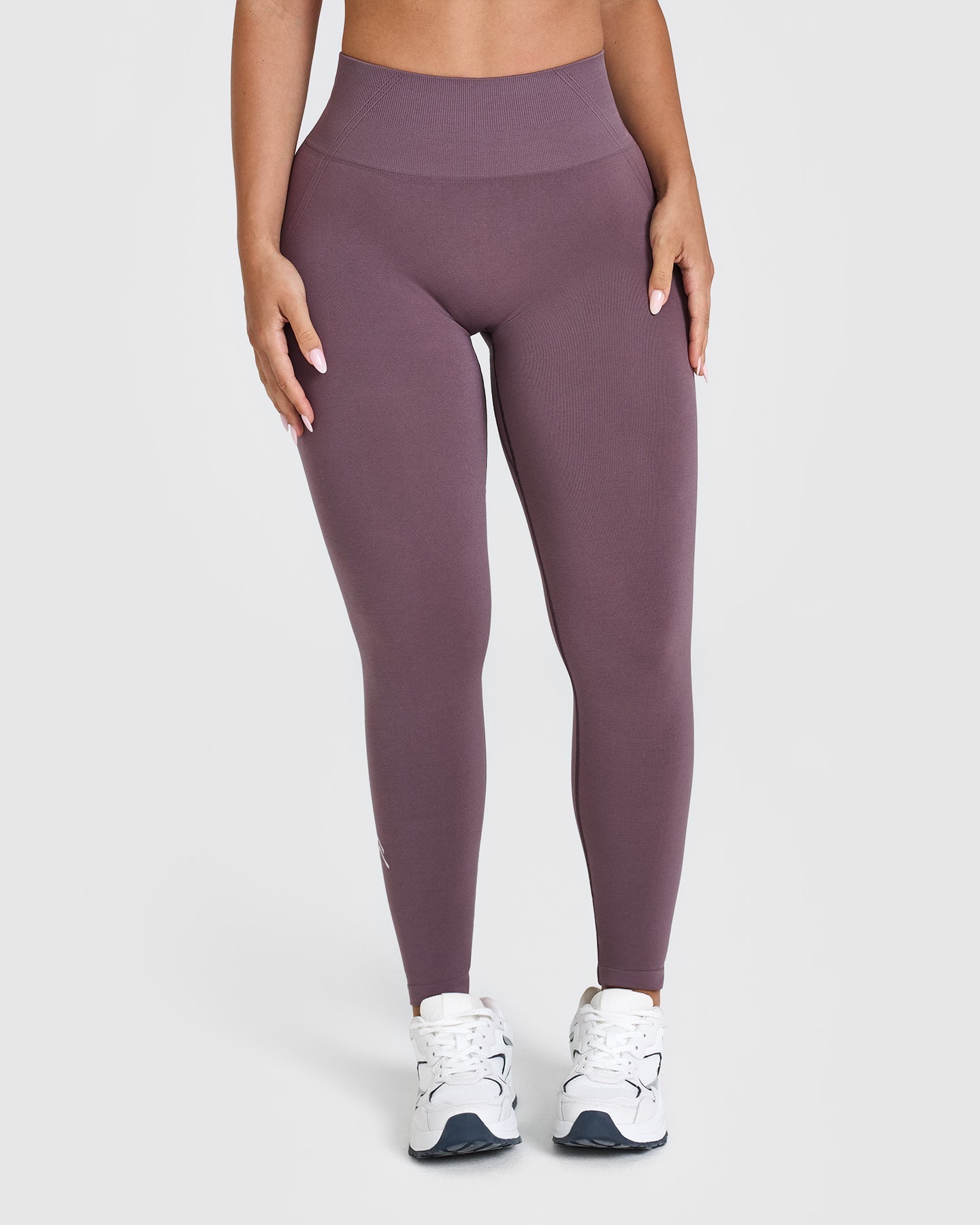 EffortlessLift Seamless Leggings with White Logo | Vintage Purple