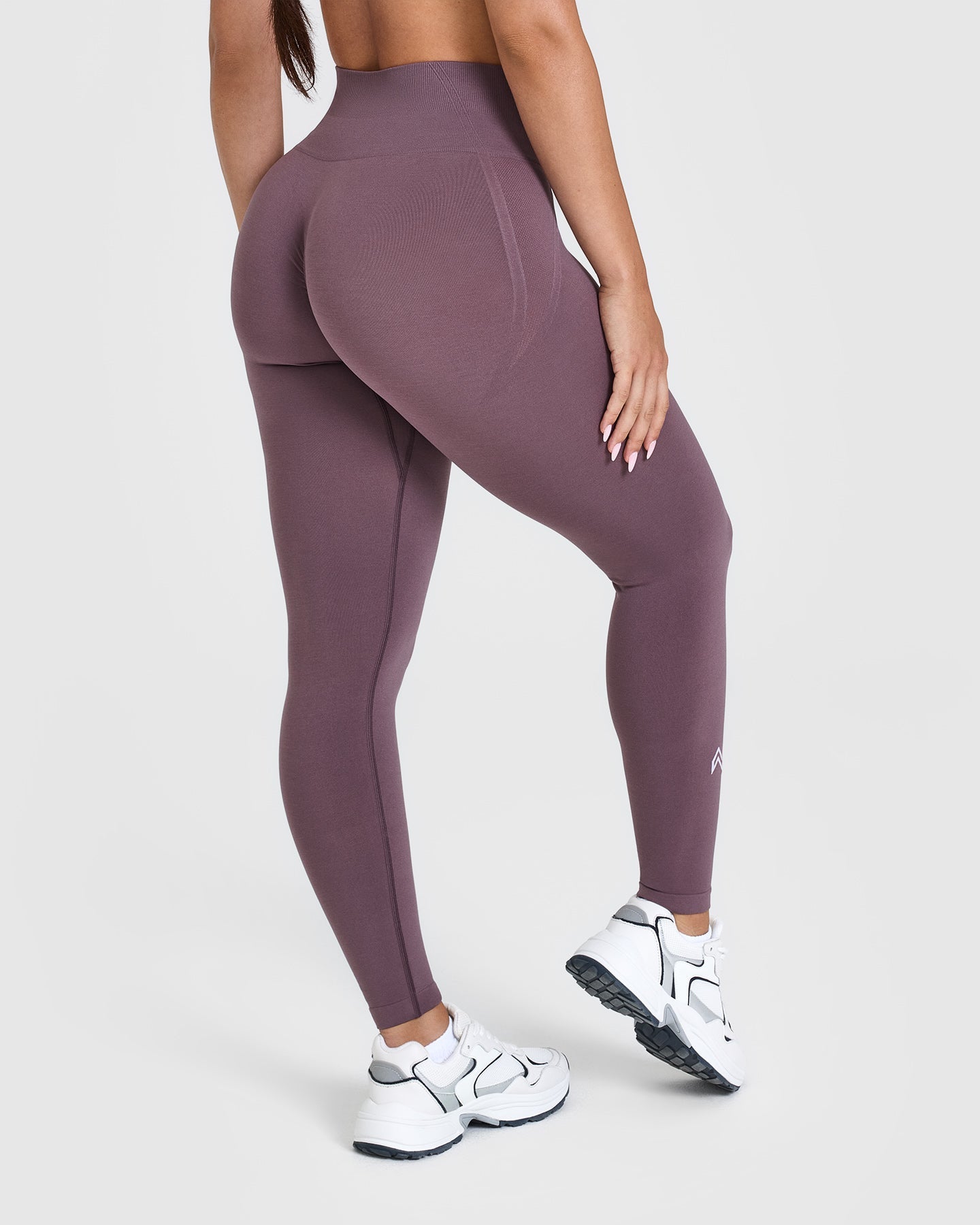 Alternative view of EffortlessLift Seamless Leggings with White Logo | Vintage Purple