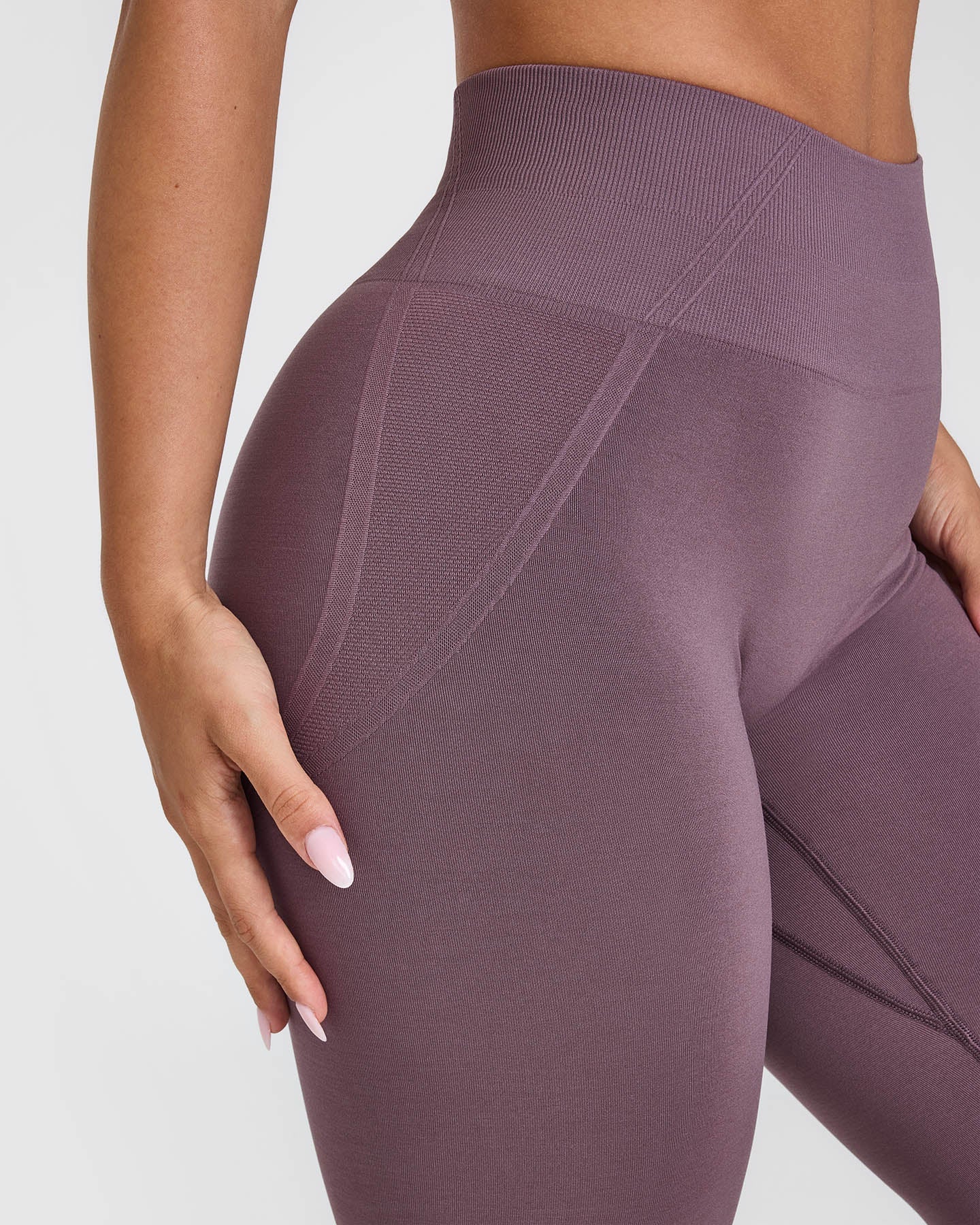 EffortlessLift Seamless Leggings with White Logo | Vintage Purple - Image 4