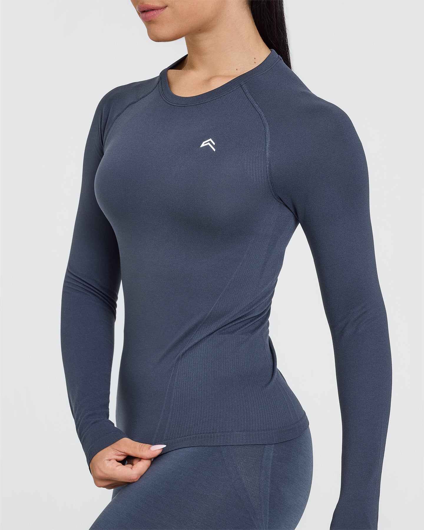 Go To Seamless Fitted Long Sleeve Top | True Blue - Image 4