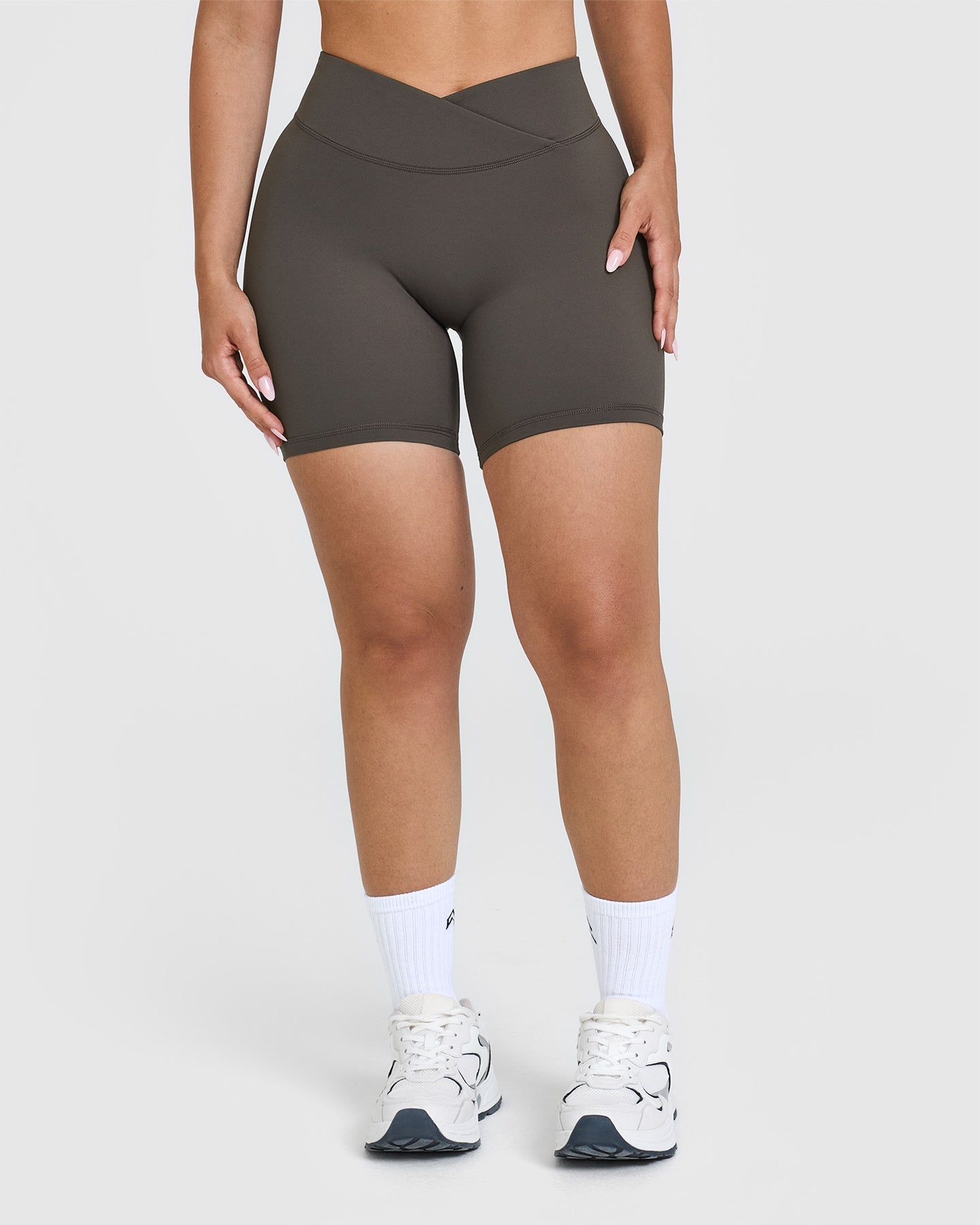 UnifiedMove Wrap Shorts 6" | Deep Taupe