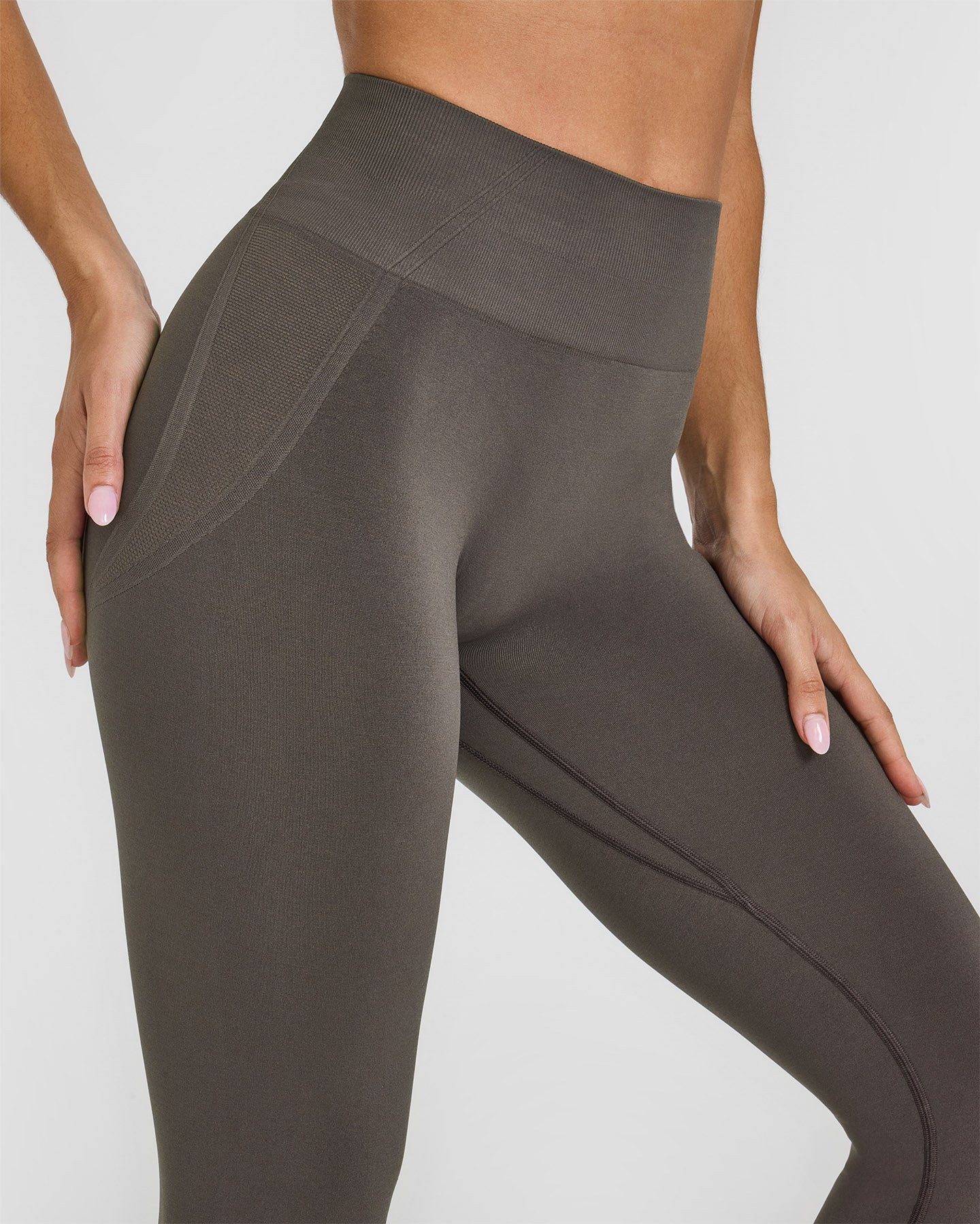 EffortlessLift Seamless Leggings with White Logo | Deep Taupe - Image 4