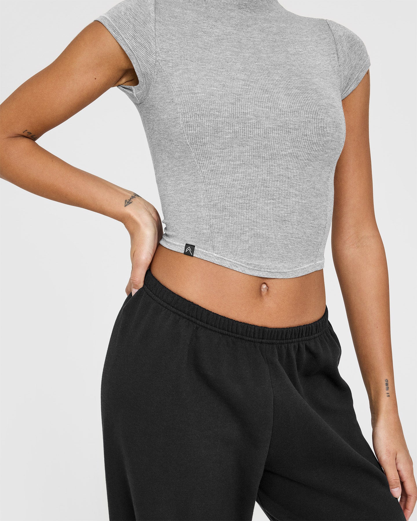 Mellow Rib Mid Mock Neck T-Shirt | Charcoal Marl - Image 4