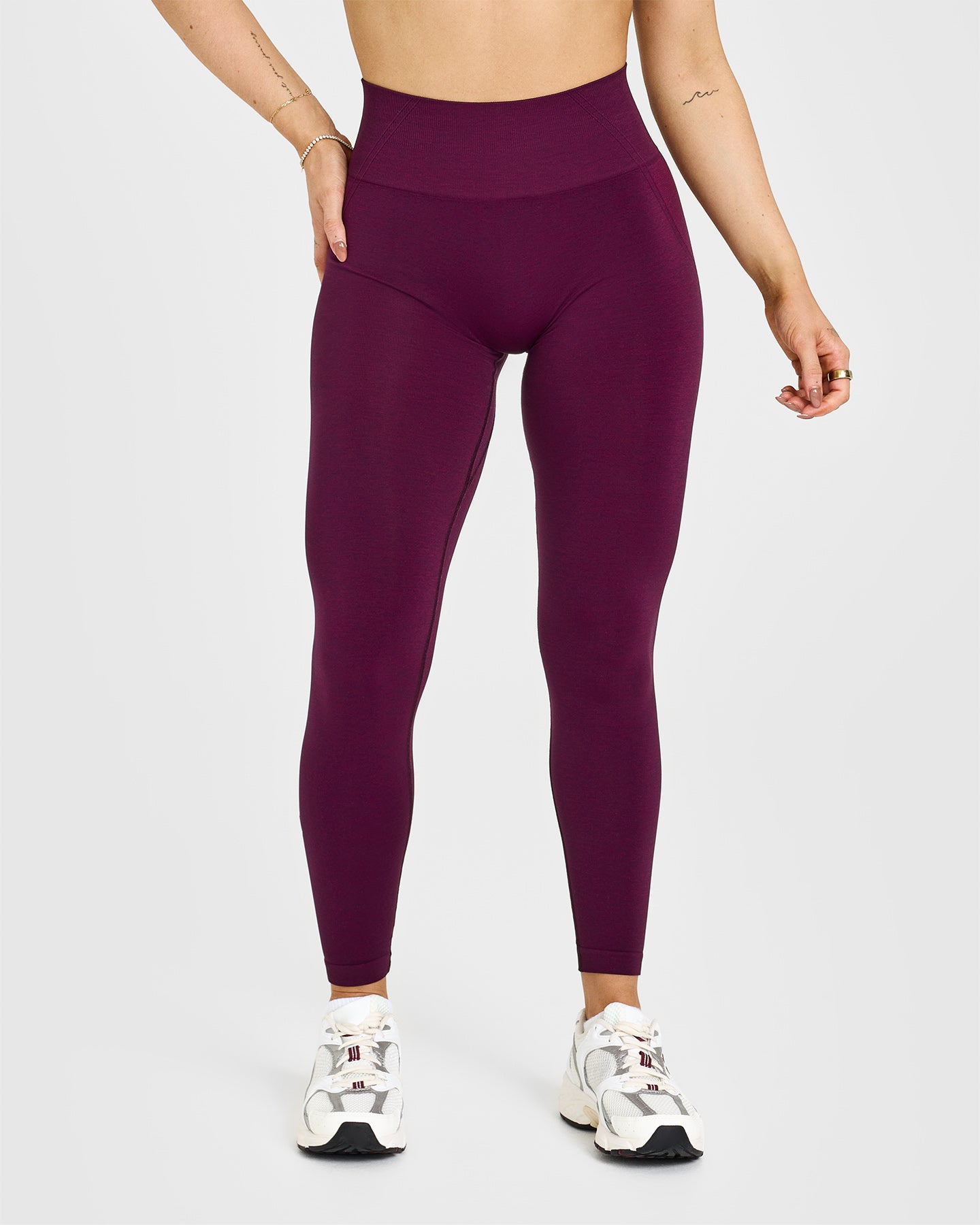 EffortlessLift Seamless Leggings with White Logo | Ripe Fig