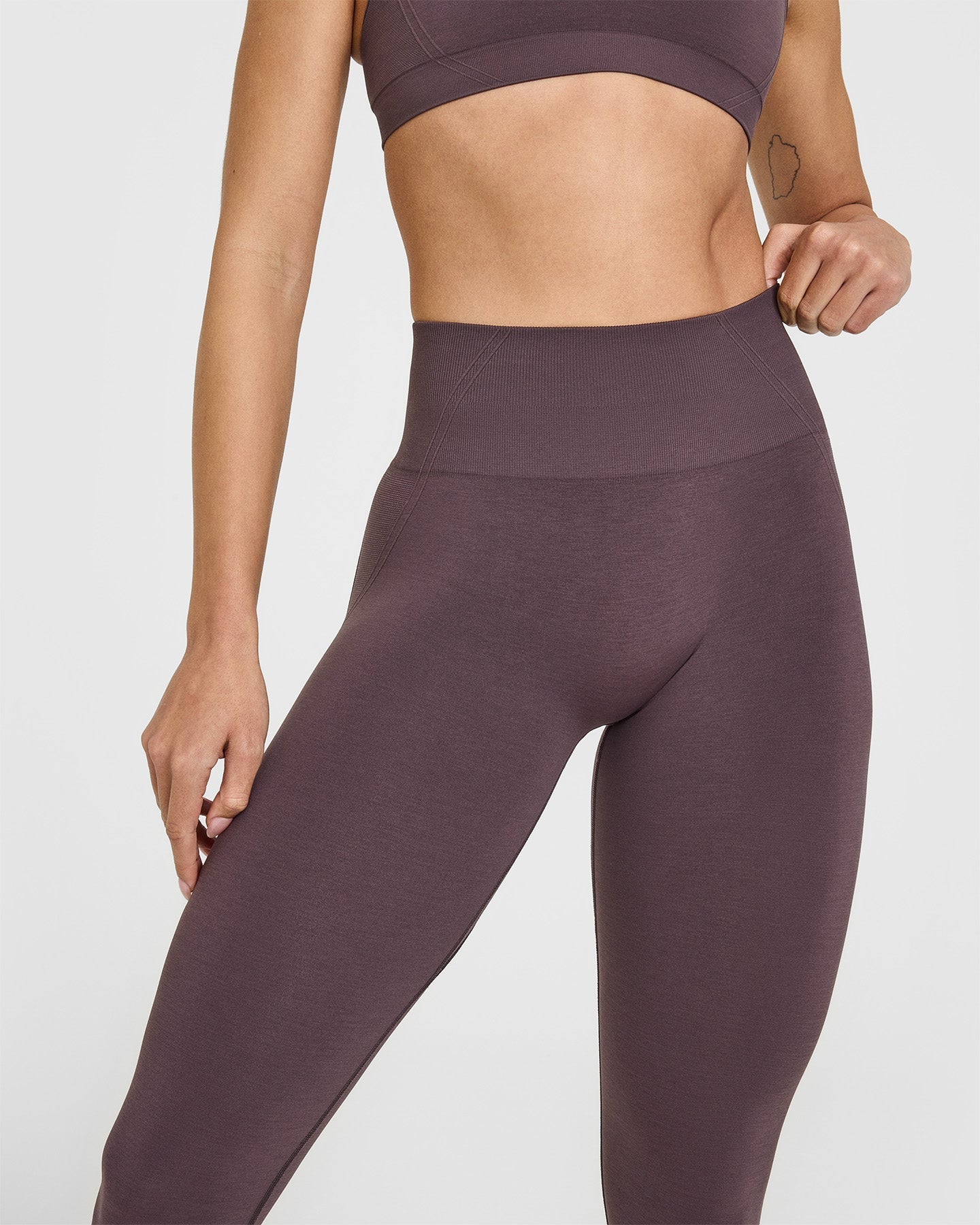EffortlessLift Seamless Leggings with White Logo | Umber Brown - Image 4