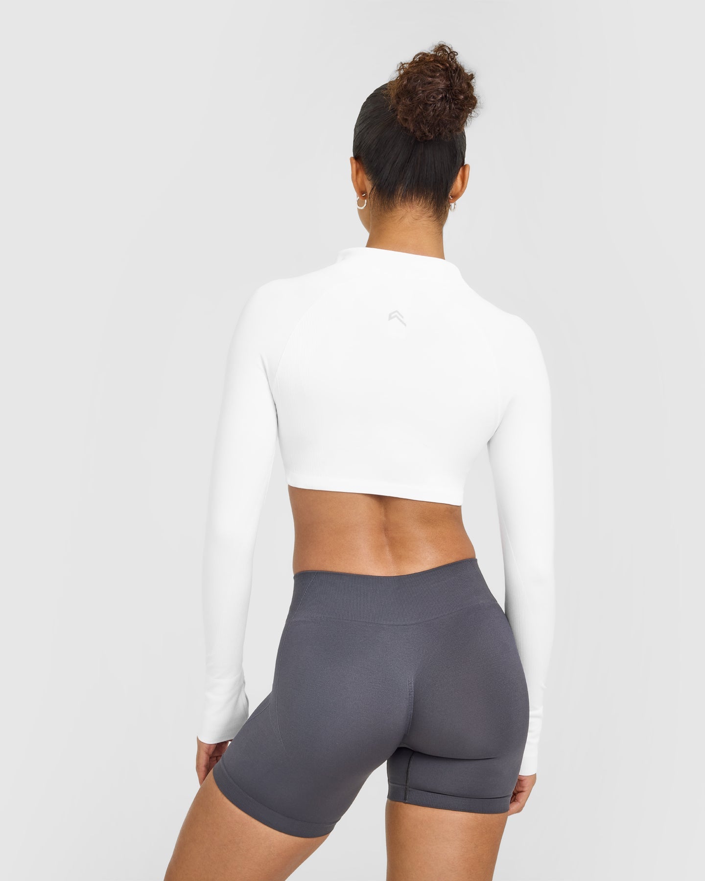 Alternative view of EnhanceLift Seamless Crop Jacket | White