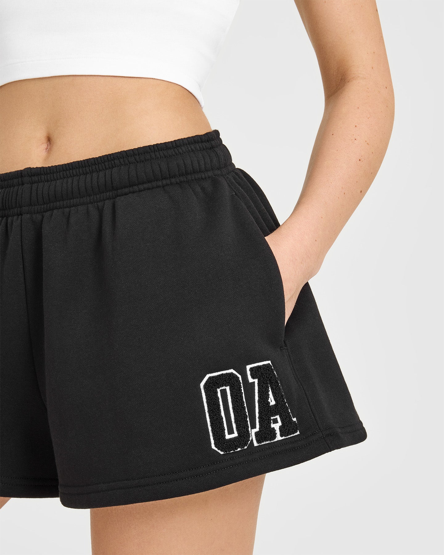 Foundations Oversized Oner 25 Shorts | Black - Image 6