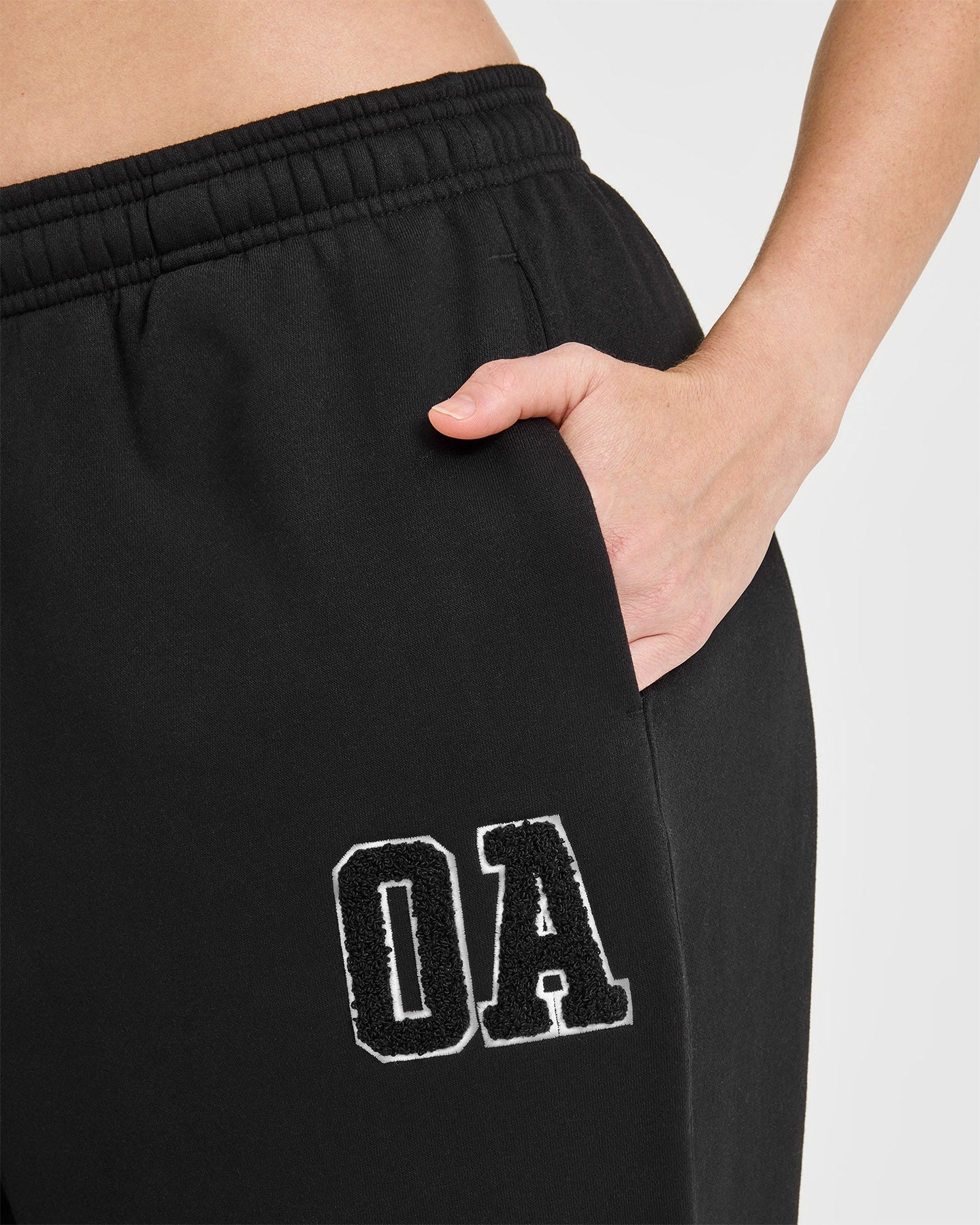 Foundations Oversized Oner 25 Joggers | Black - Image 3