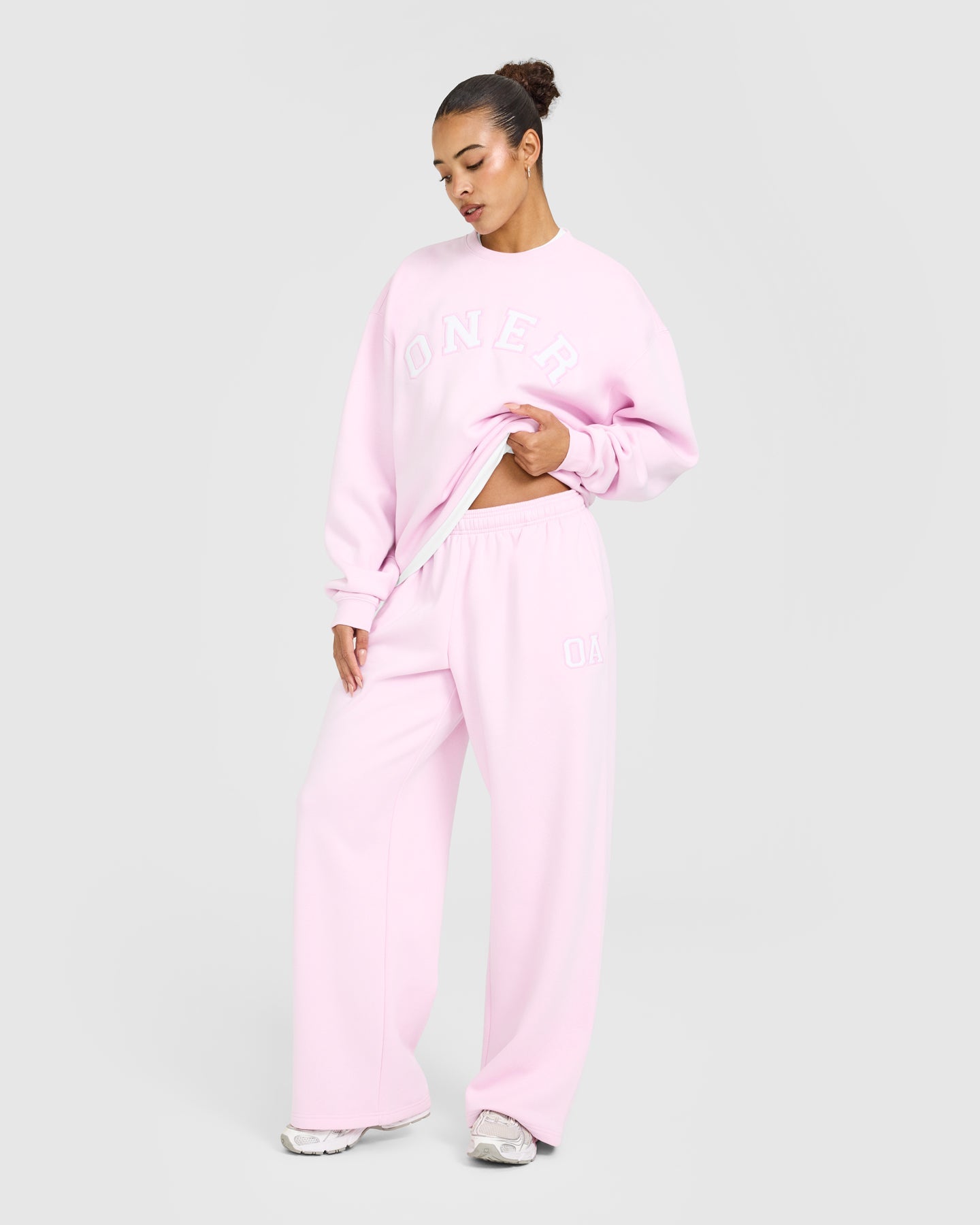 Foundations Oversized Oner Girlfriend Straight Leg Joggers | Chalk Pink - Image 3