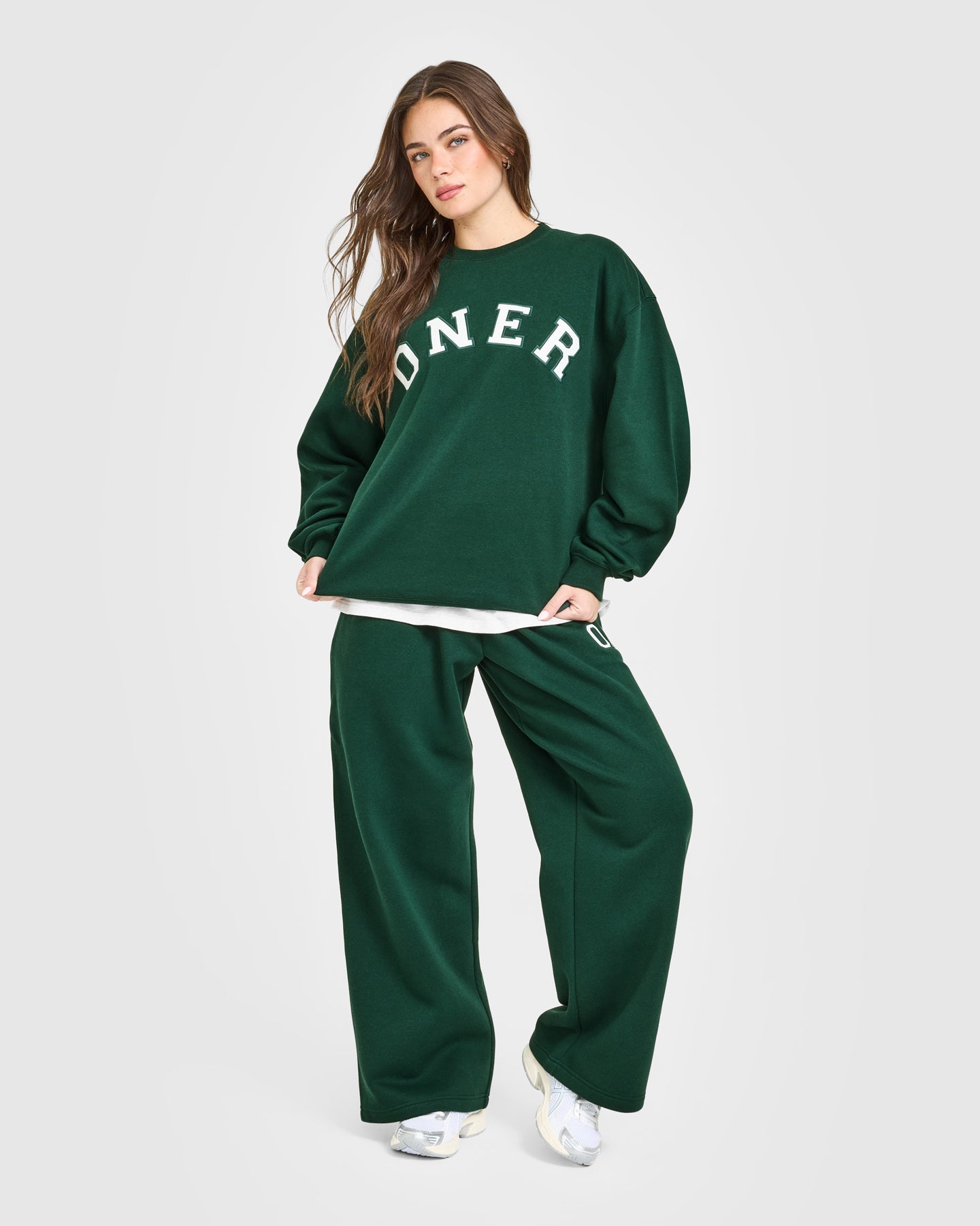 Foundations Oversized Oner Girlfriend Straight Leg Joggers | Racing Green - Image 3