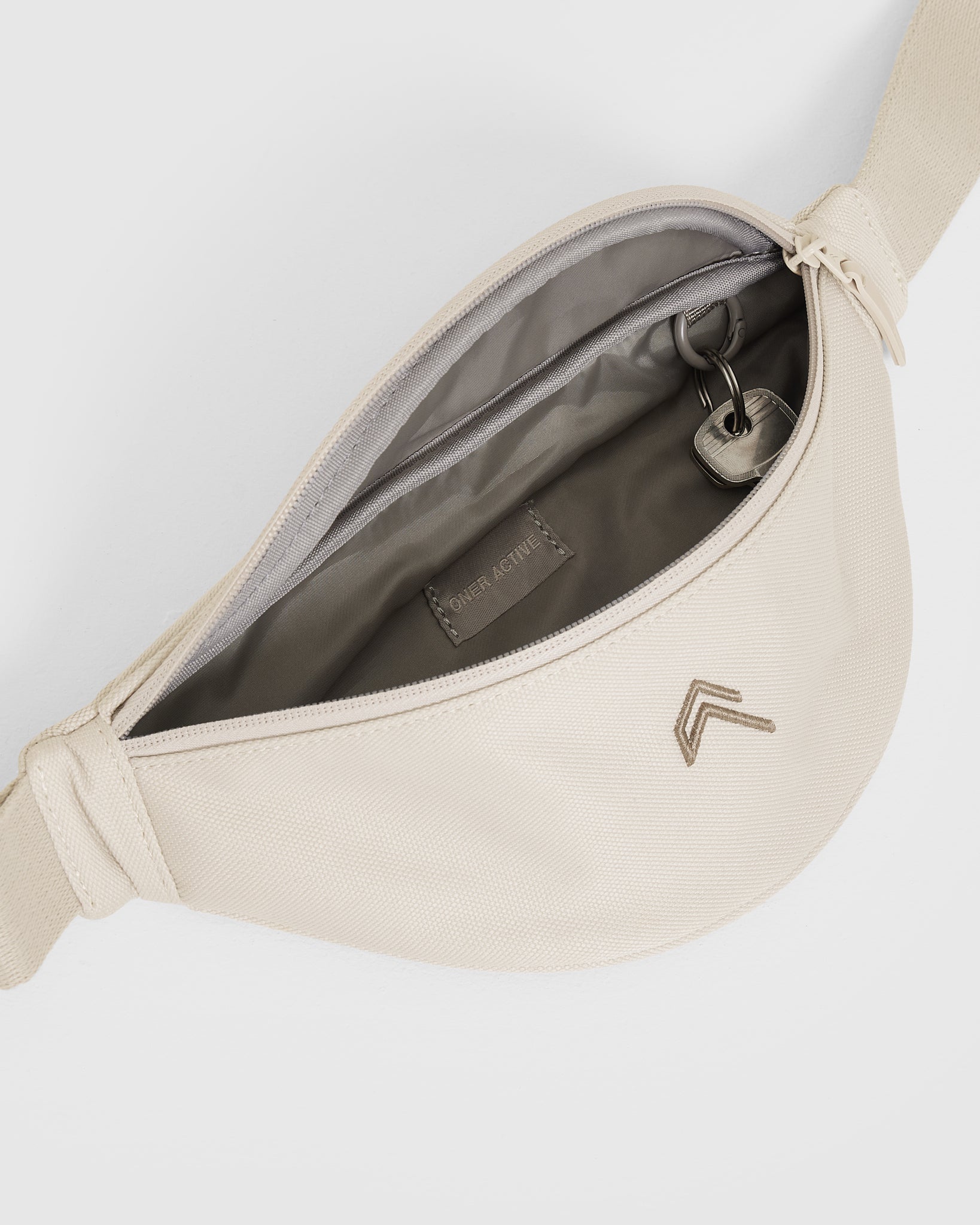 Classic Canvas Bumbag | Washed Sand - Image 5