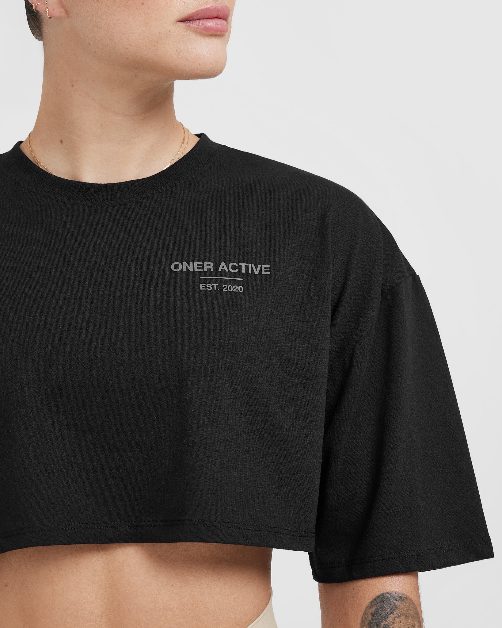 Classic Lifters Graphic Relaxed Crop Lightweight T-Shirt | Black - Image 4