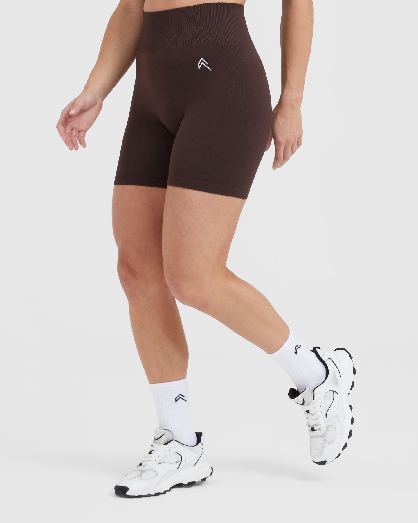 Classic Seamless 2.0 Mid Shorts | 70% Cocoa Marl - Image 3