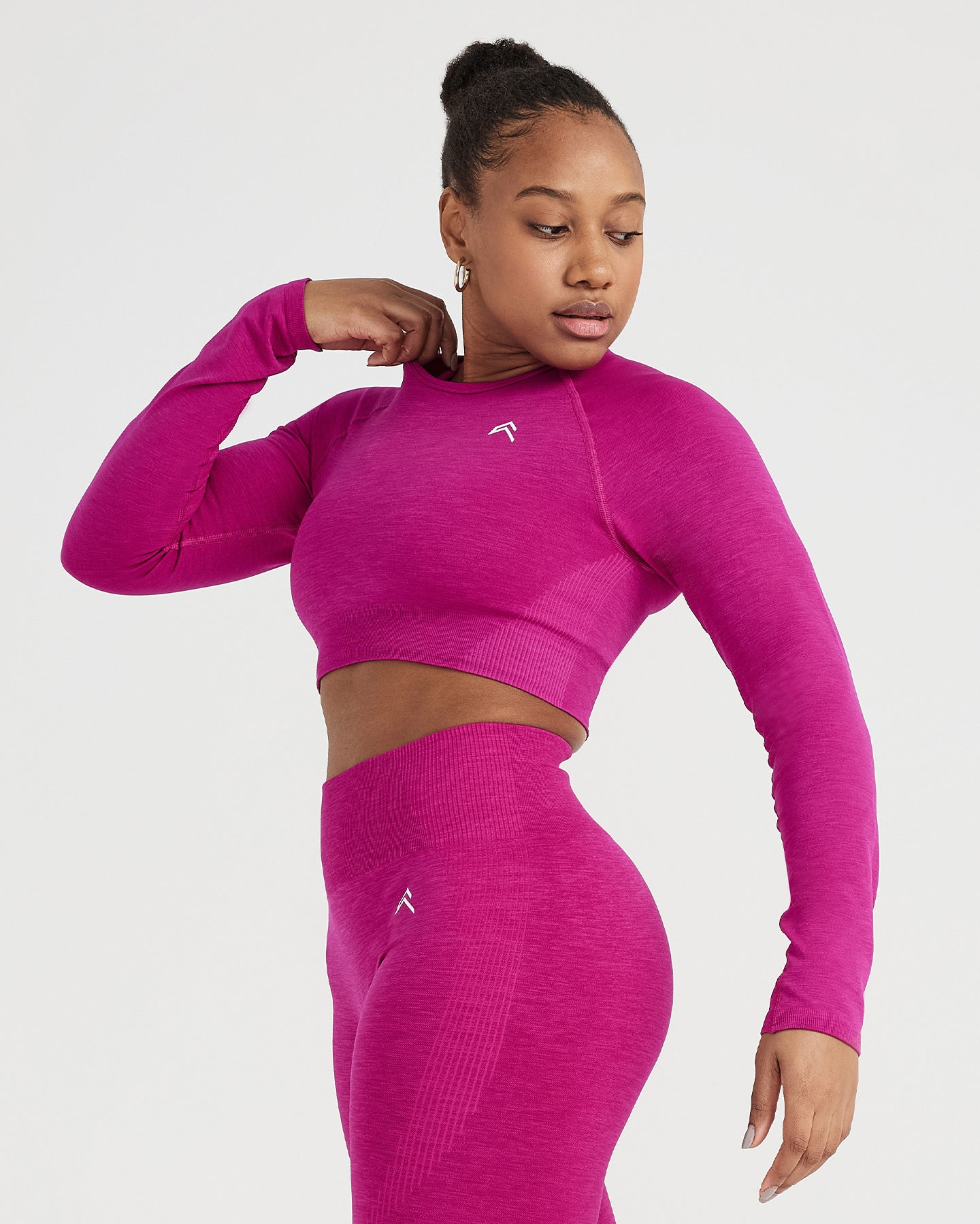 Alternative view of Classic Seamless 2.0 Long Sleeve Crop Top | Fuchsia Marl