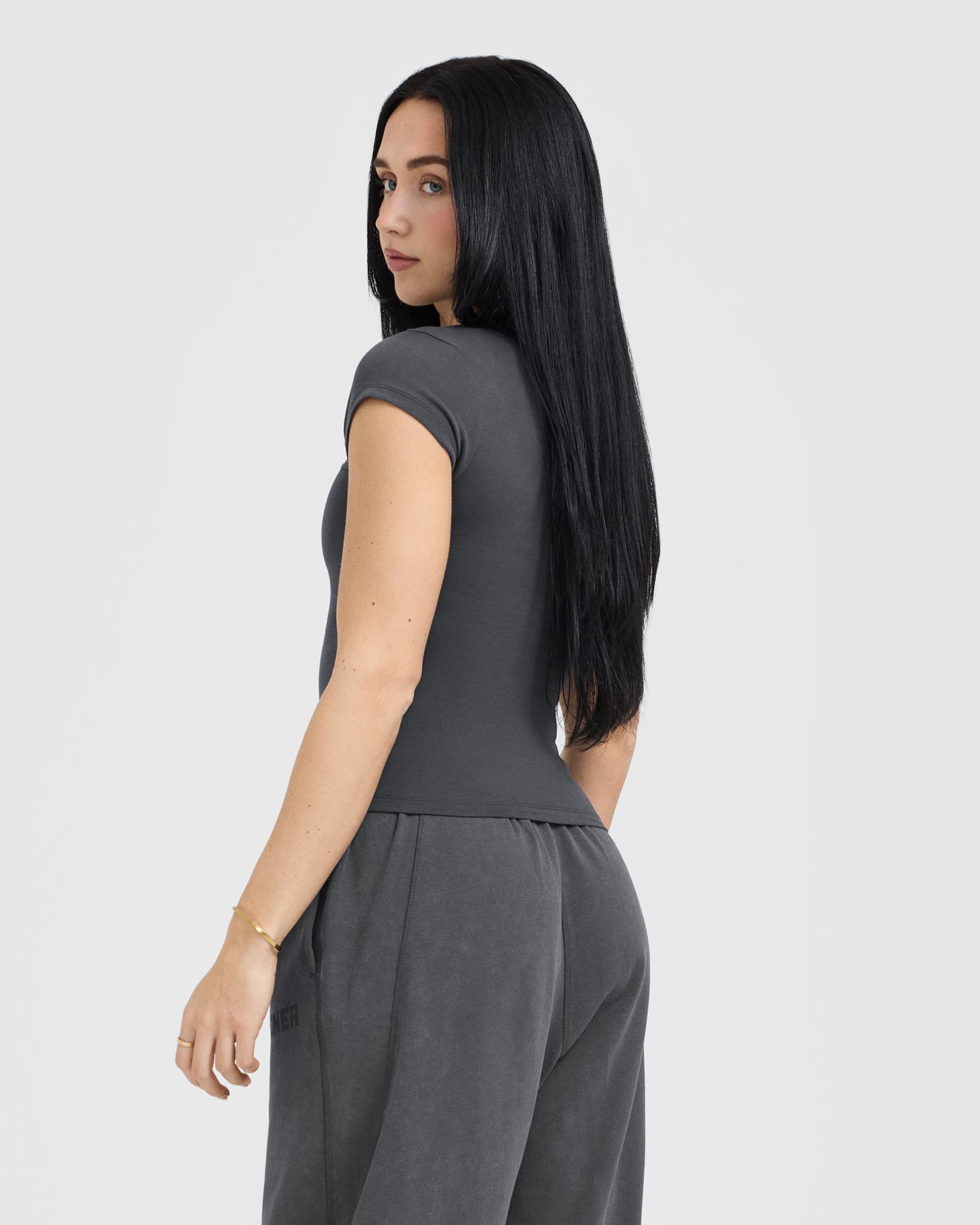 Alternative view of Cotton Icon Mid T-Shirt | Coal