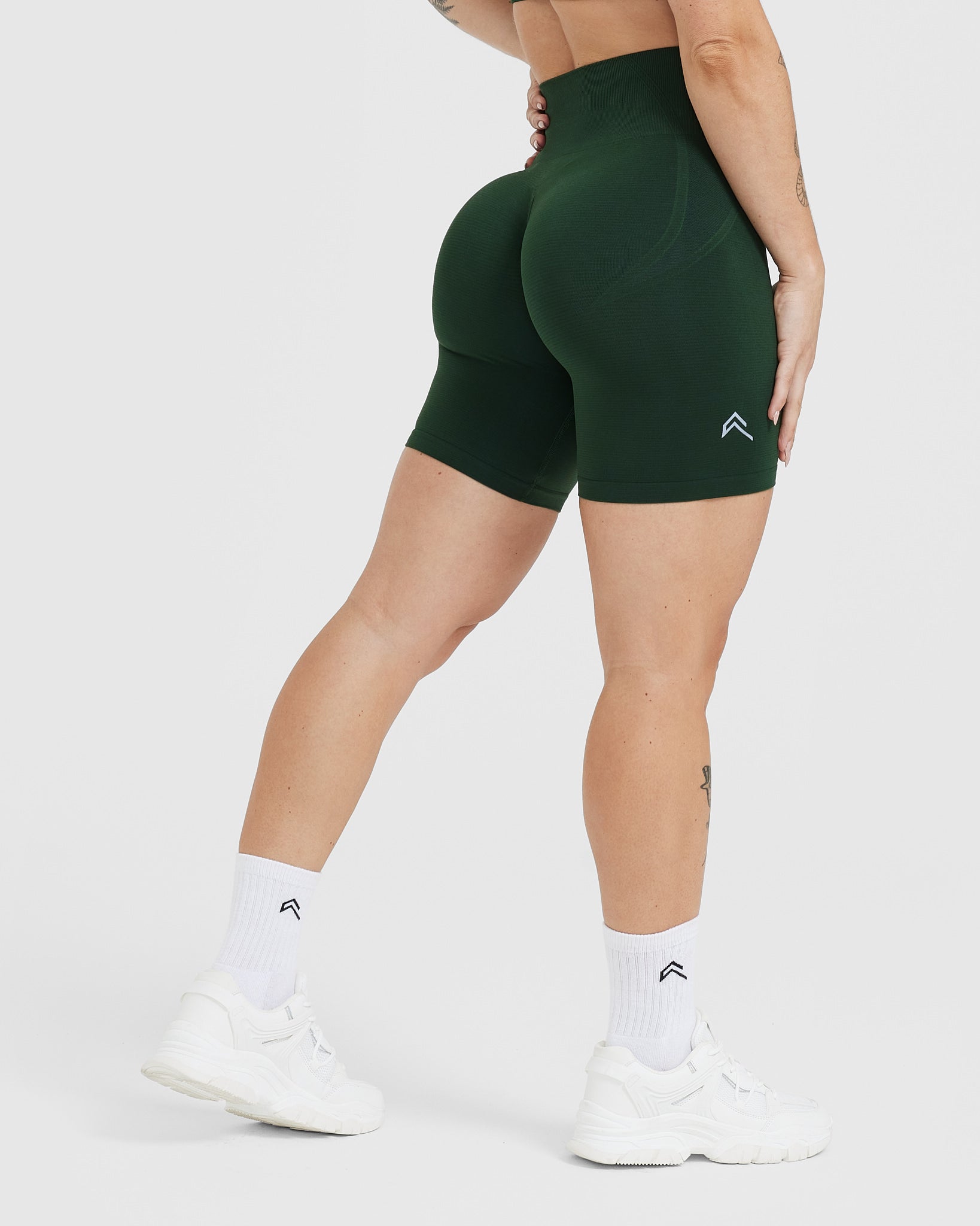 Alternative view of EffortlessLift Seamless Cycling Shorts with White Logo | Evergreen