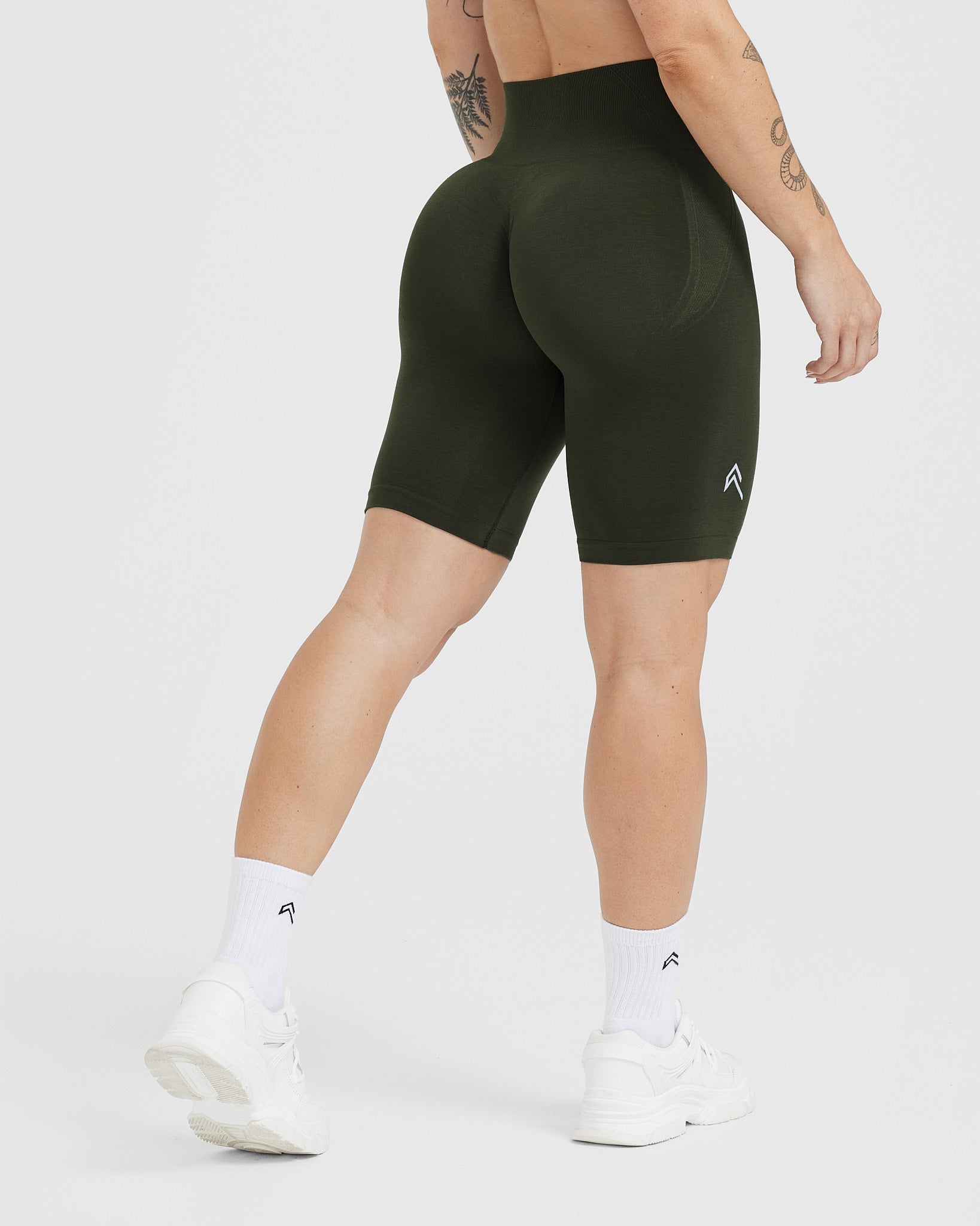 Alternative view of EffortlessLift Seamless Cycling Shorts with White Logo | Khaki