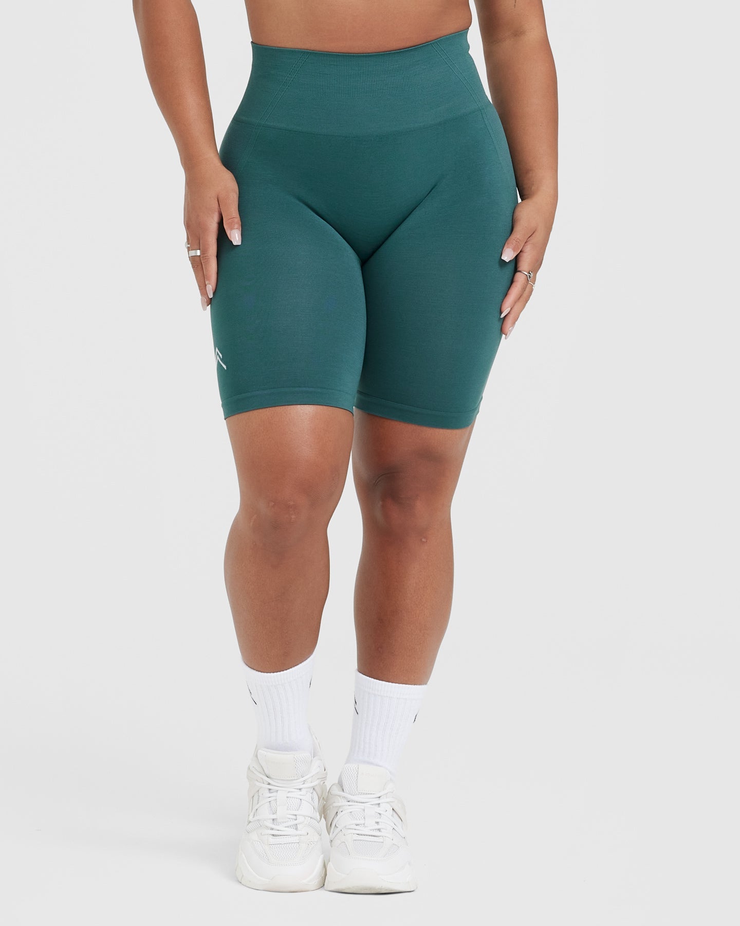 EffortlessLift Seamless Cycling Shorts with White Logo | Marine Teal