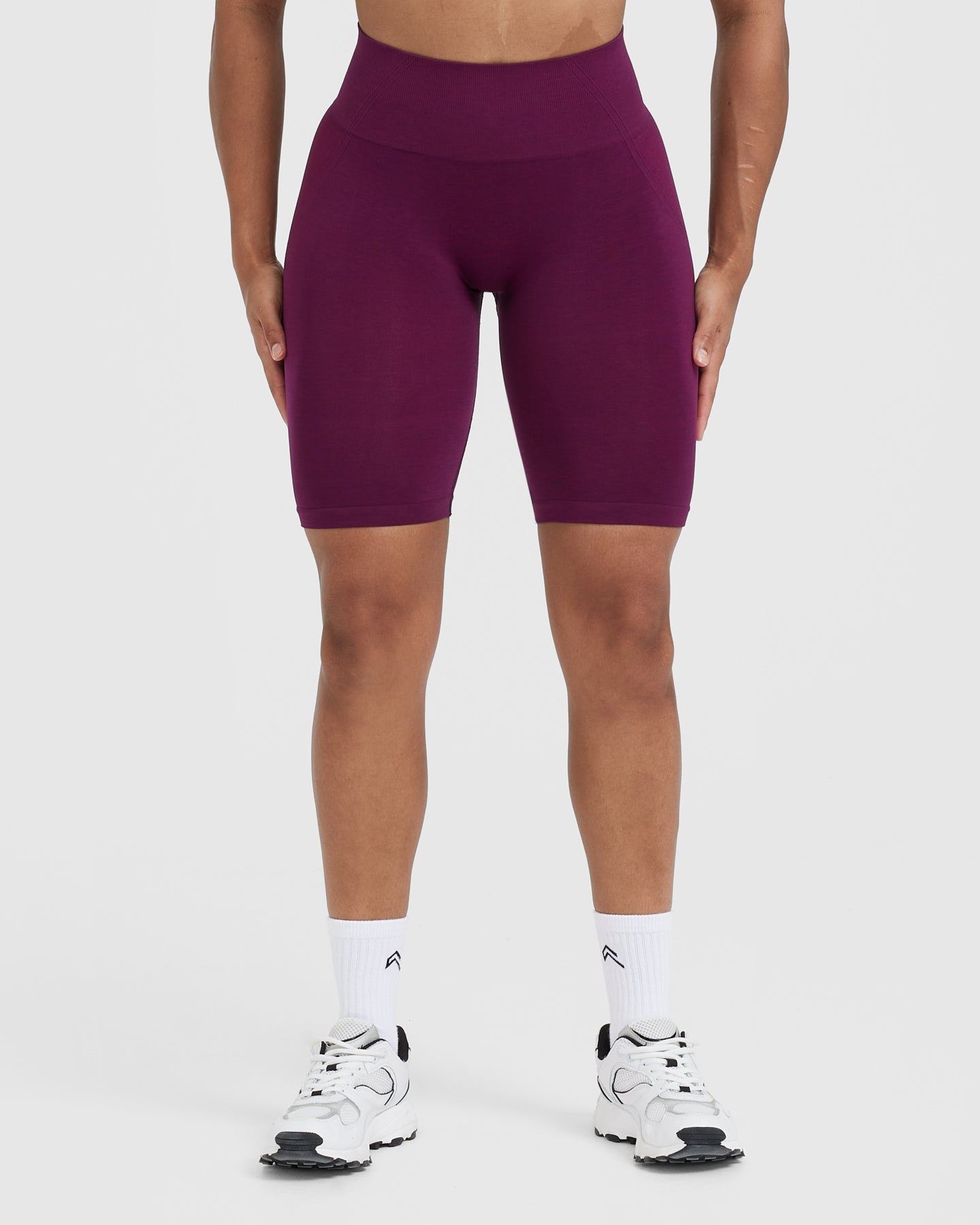 EffortlessLift Seamless Cycling Shorts with White Logo | Ripe Fig
