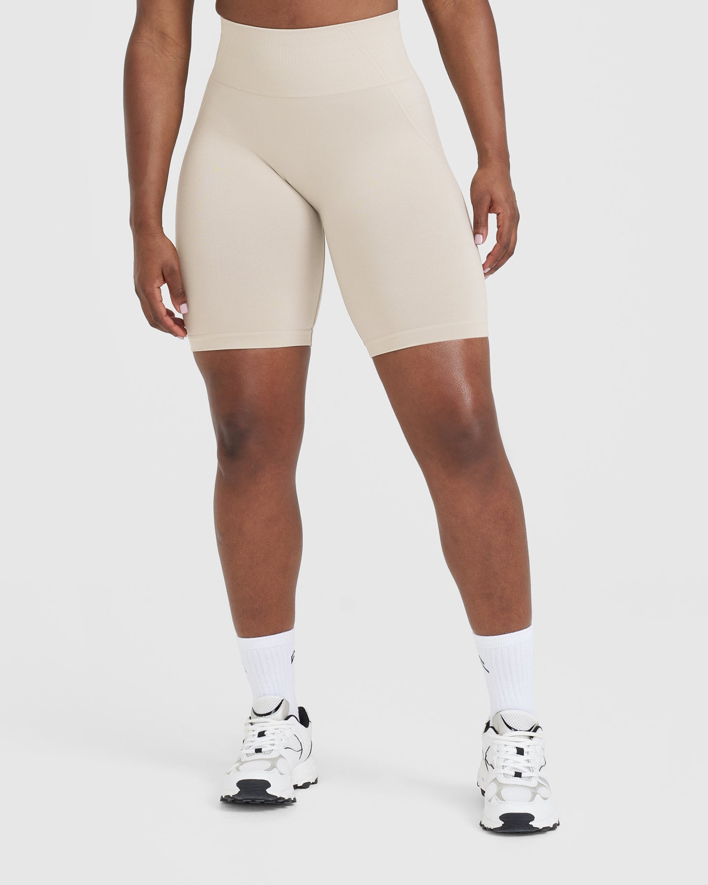 EffortlessLift Seamless Cycling Shorts with White Logo | Sand
