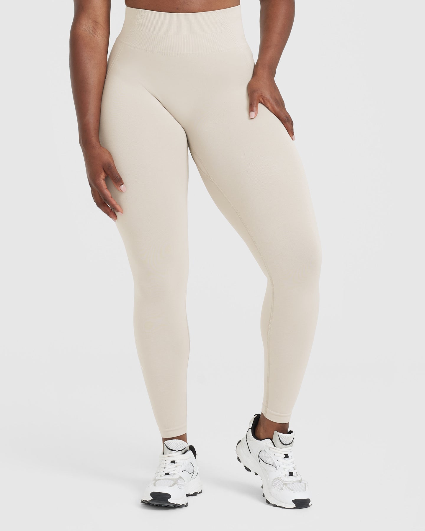 EffortlessLift Seamless Leggings with White Logo | Sand