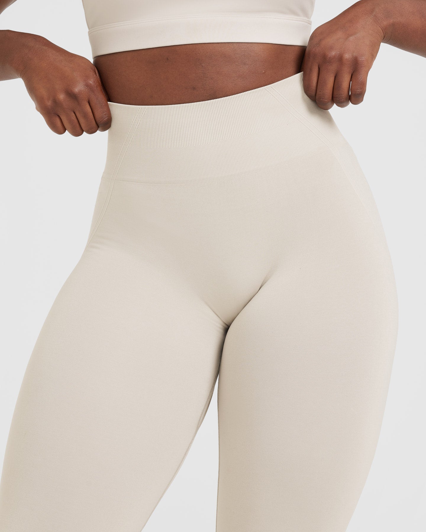 EffortlessLift Seamless Leggings with White Logo | Sand - Image 4