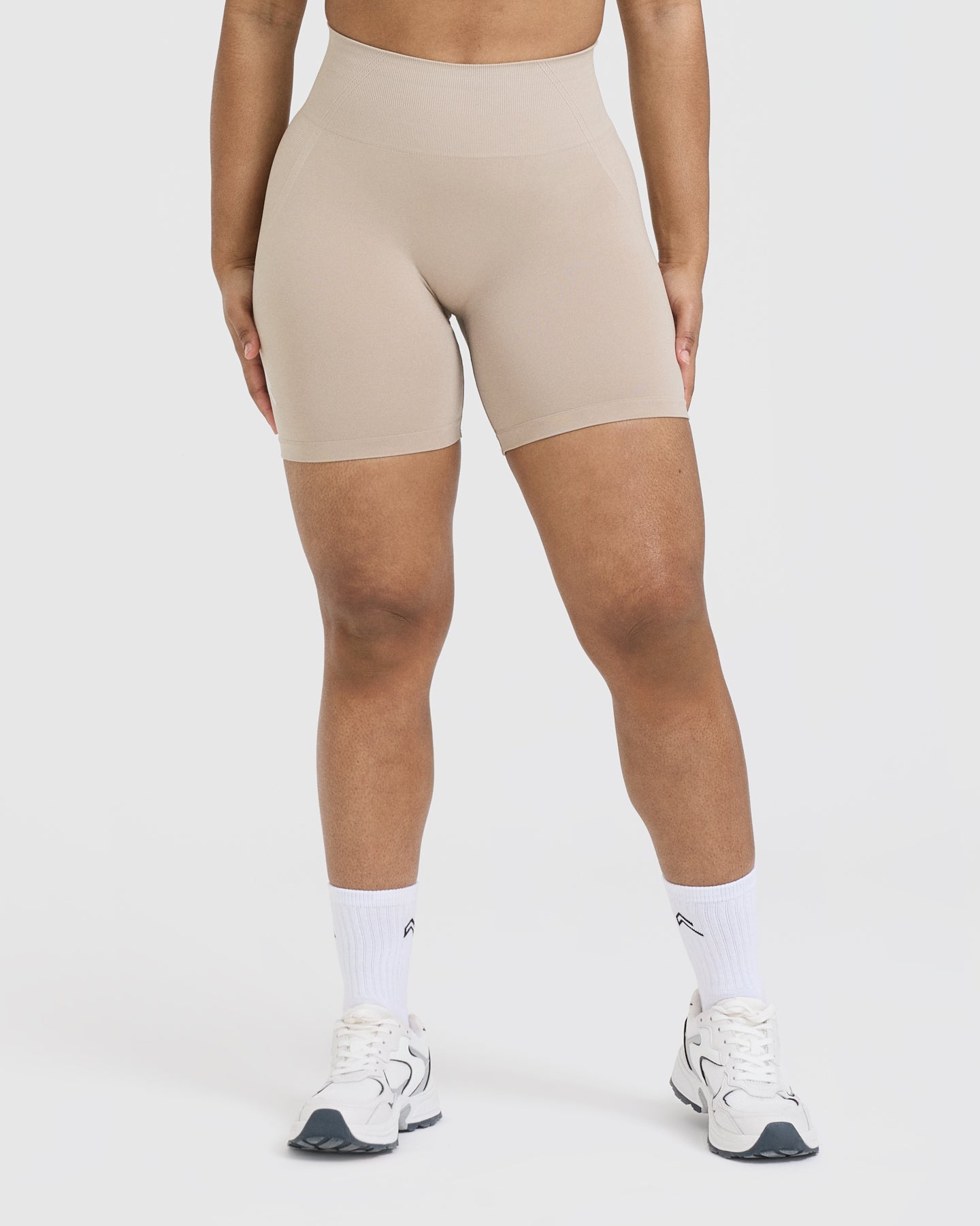 EffortlessLift Seamless Shorts with White Logo | Mushroom Brown