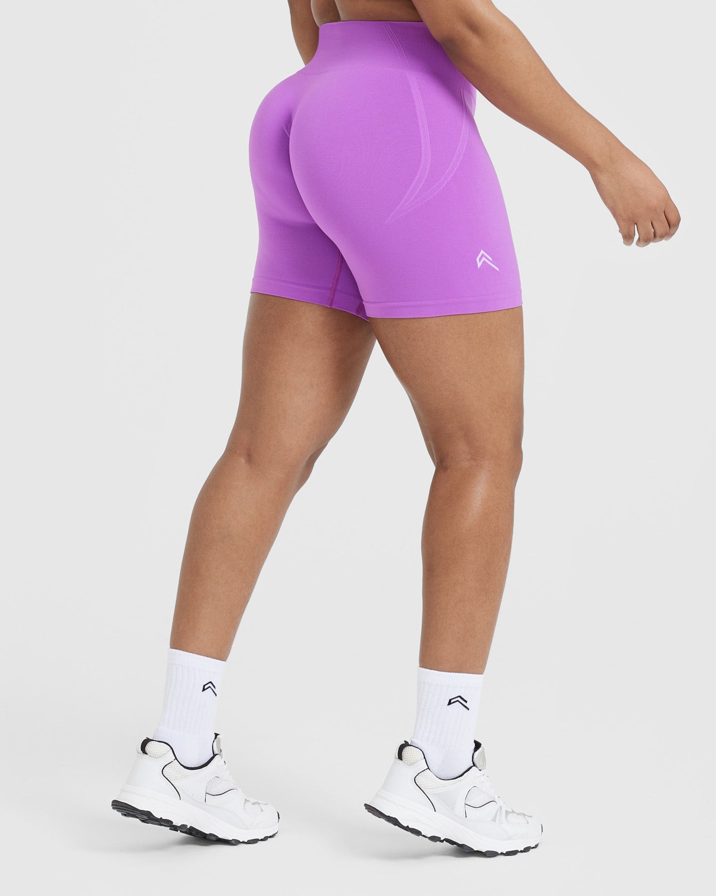 Alternative view of EffortlessLift Seamless Shorts with White Logo | Grape Purple