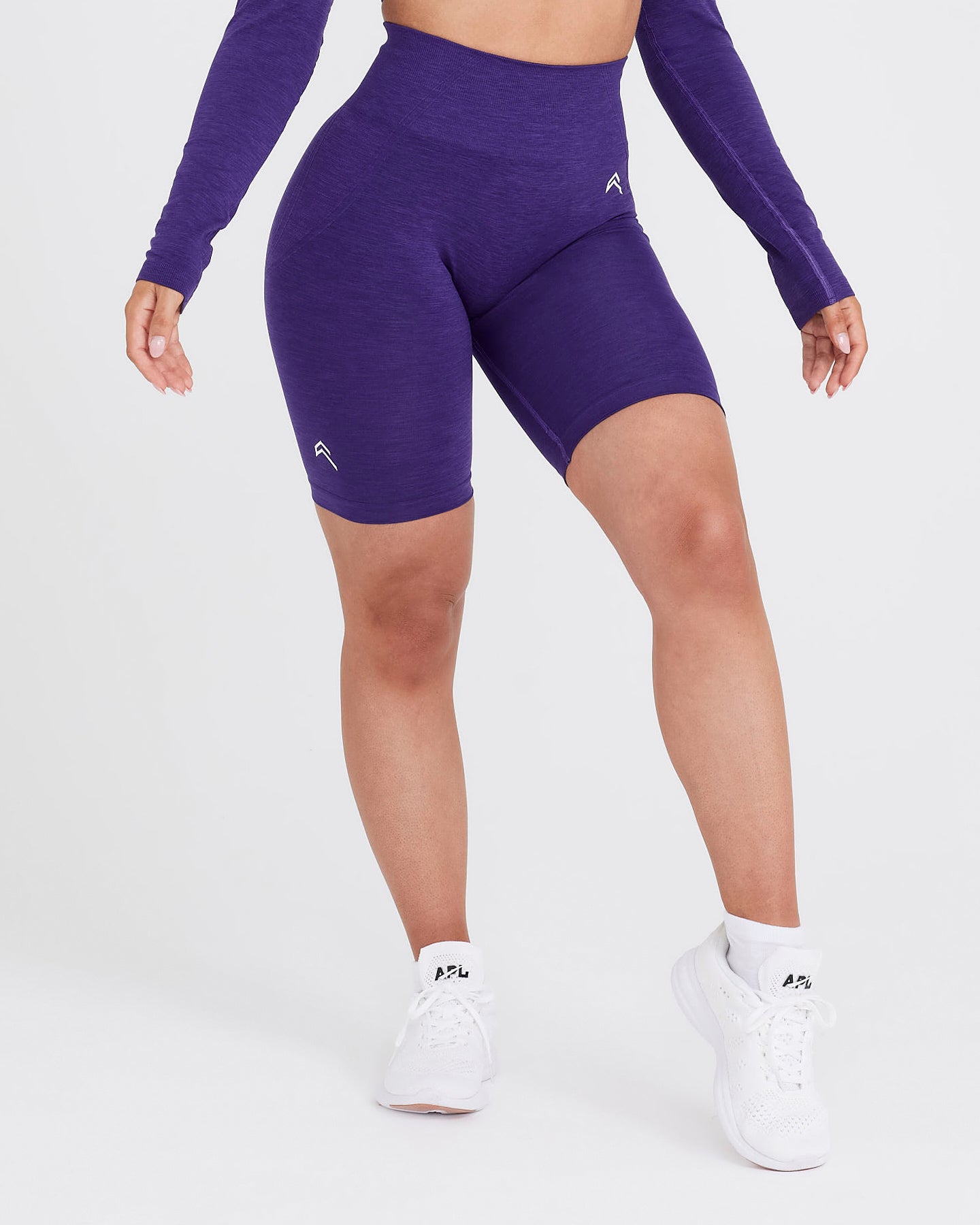 EffortlessLift Seamless Cycling Shorts with White Logo | Amethyst
