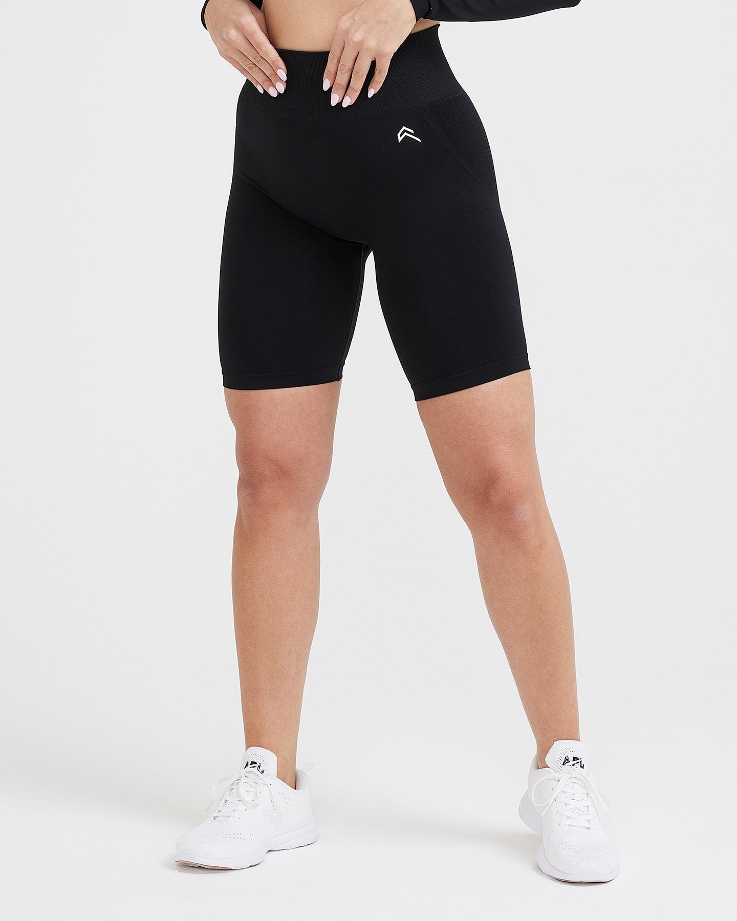 EffortlessLift Seamless Cycling Shorts with White Logo | Black