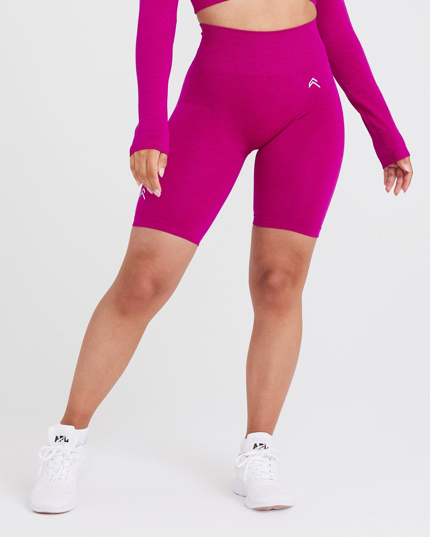 EffortlessLift Seamless Cycling Shorts with White Logo | Fuchsia