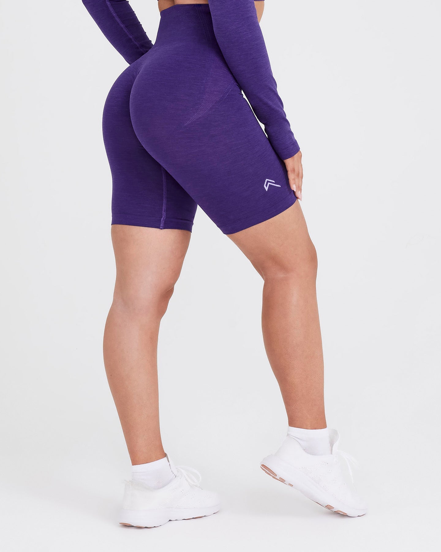 Alternative view of EffortlessLift Seamless Cycling Shorts with White Logo | Amethyst