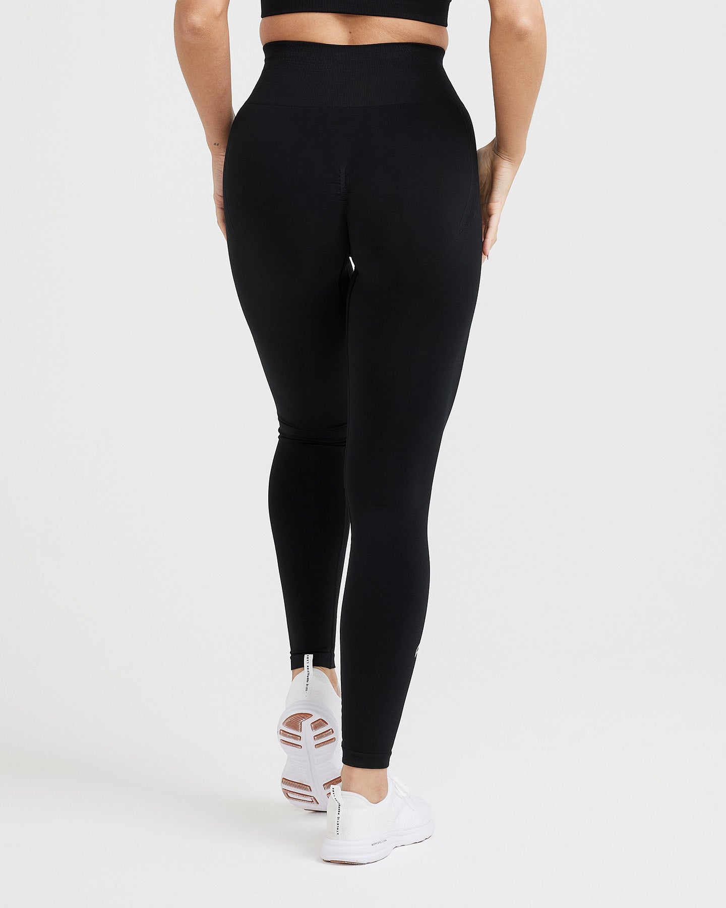 EffortlessLift Seamless Leggings with White Logo | Black - Image 4