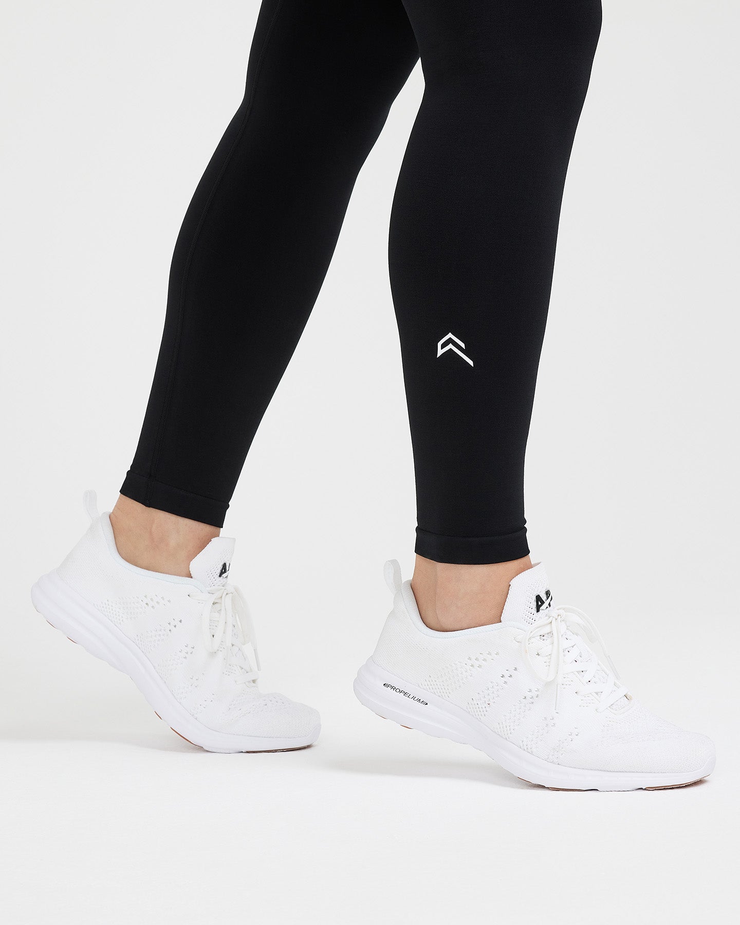 EffortlessLift Seamless Leggings with White Logo | Black - Image 5