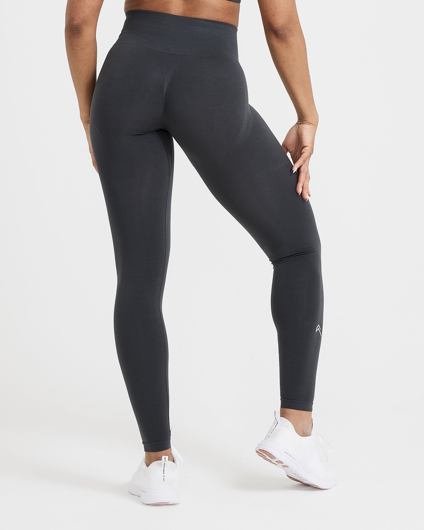 Alternative view of EffortlessLift Seamless Leggings with White Logo | Coal