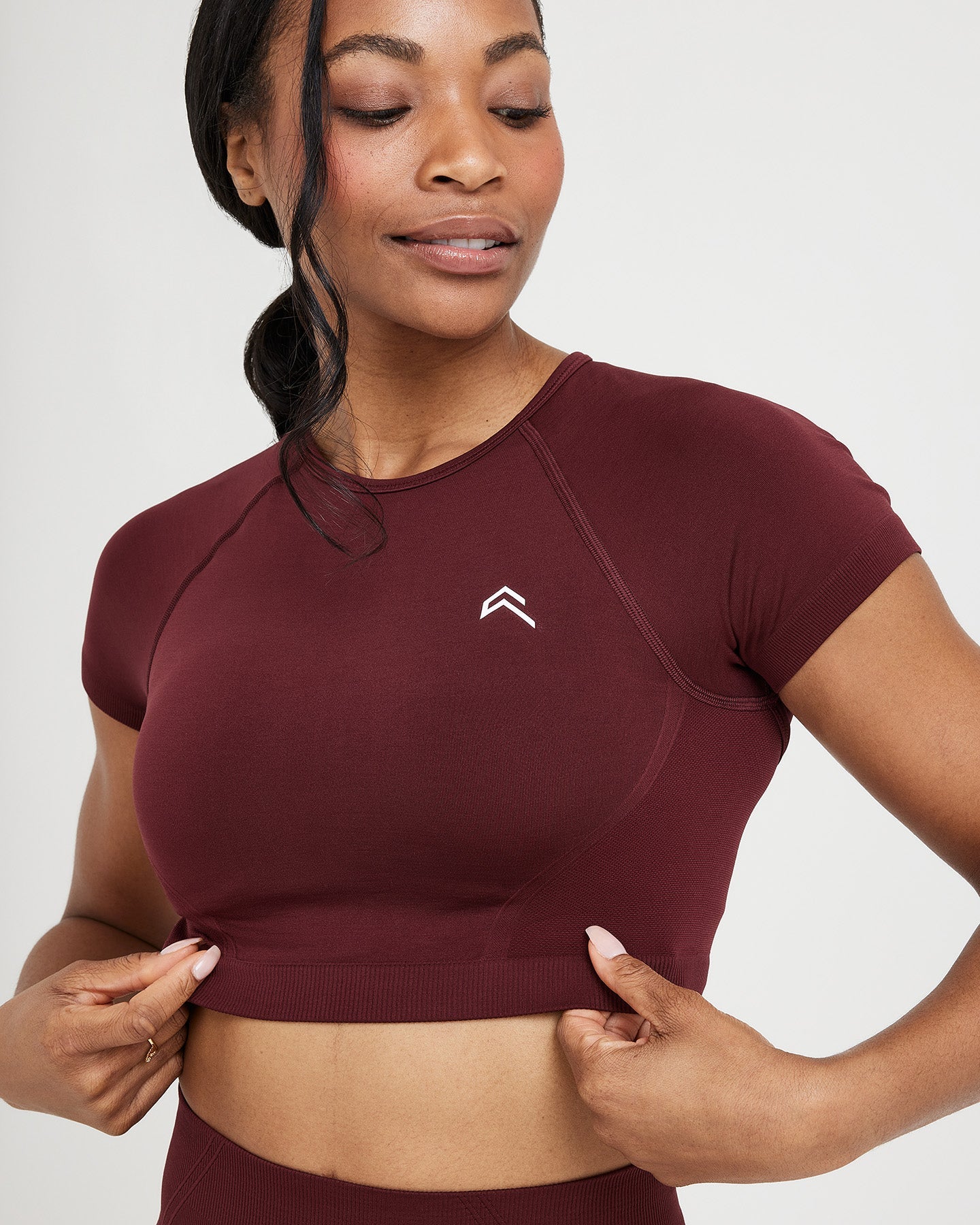 EffortlessLift Seamless Short Sleeve Crop Top with White Logo | Rosewood - Image 3