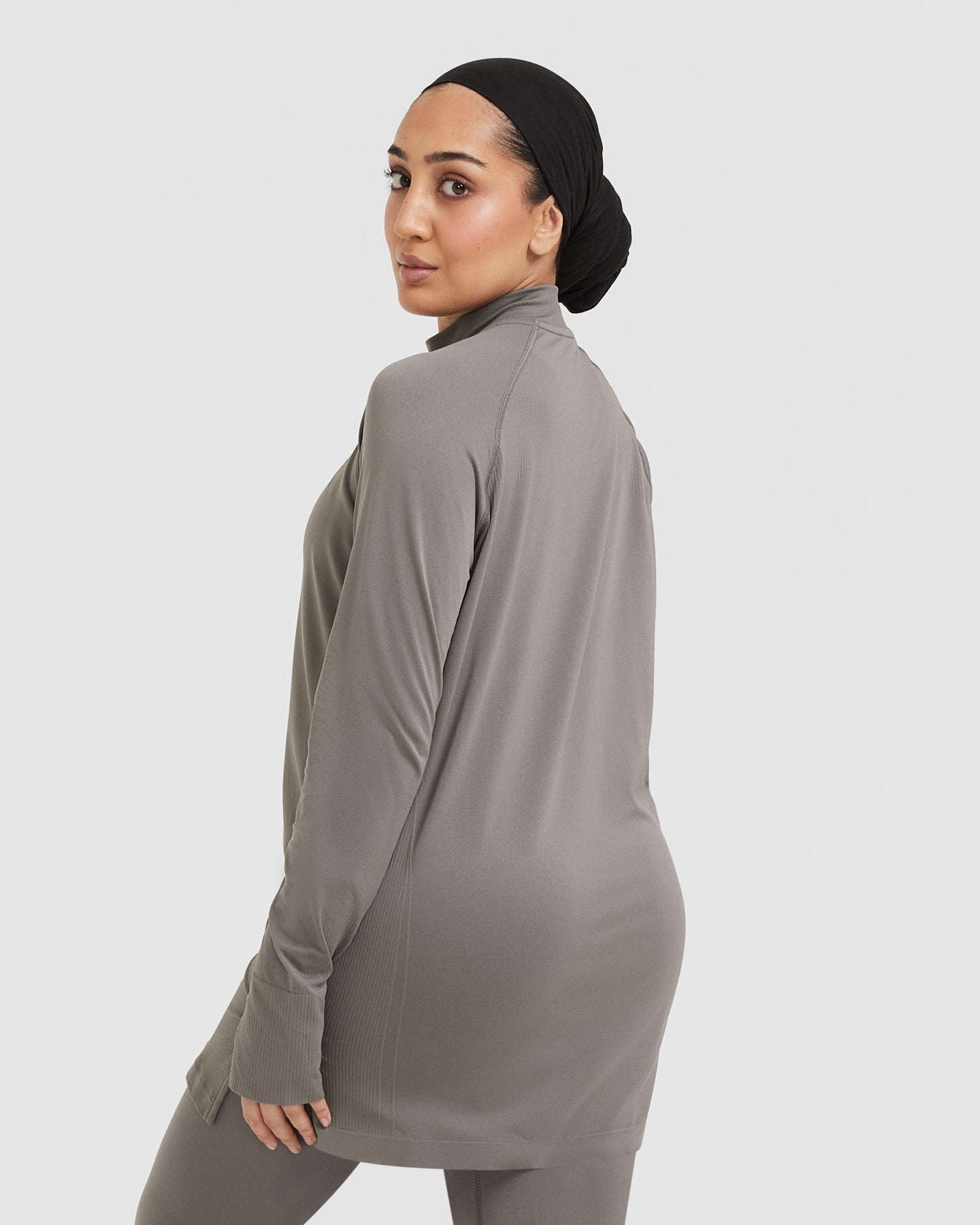Go To Seamless Loose Long Sleeve Longline Top | Ash Grey - Image 2