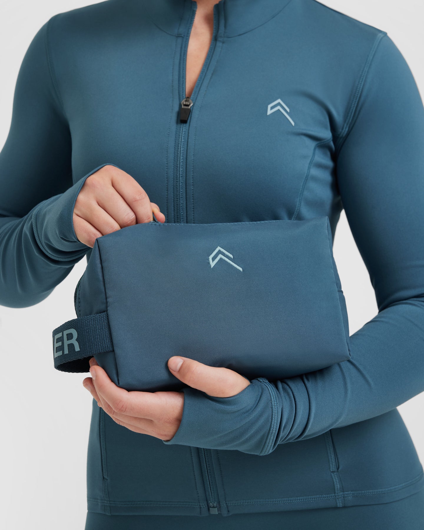 Go To Washbag | Lake Blue - Image 2