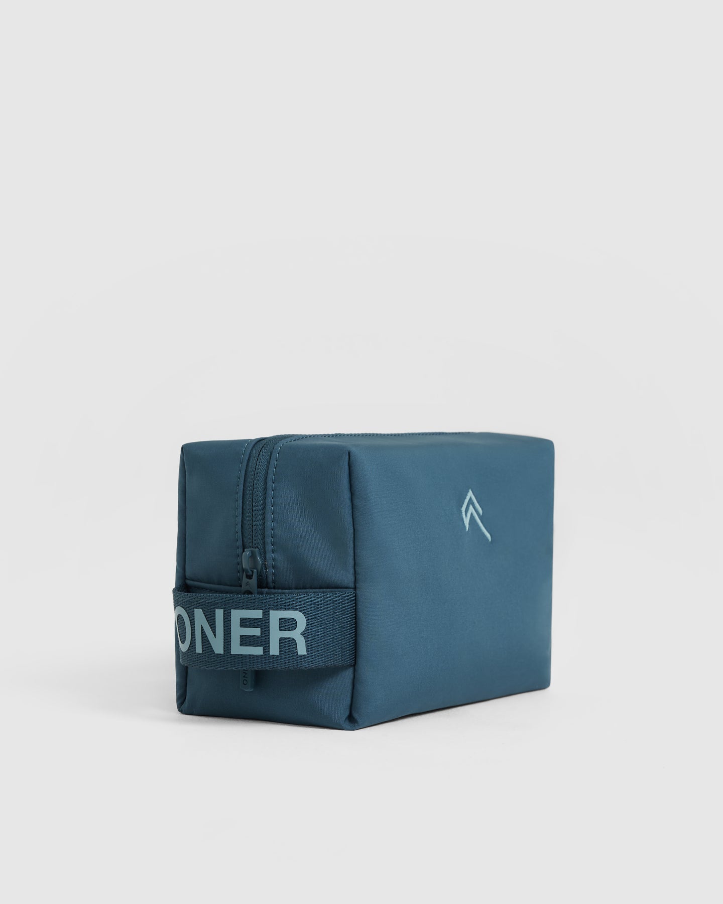 Go To Washbag | Lake Blue - Image 3
