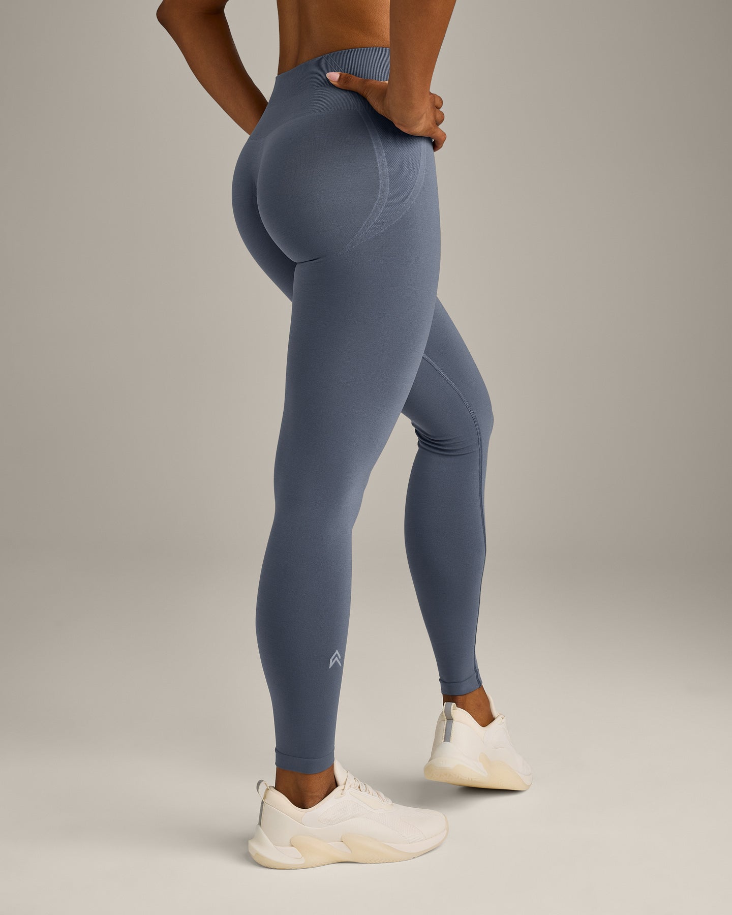 EffortlessLift Seamless Leggings with Grey Logo | Light Granite Blue