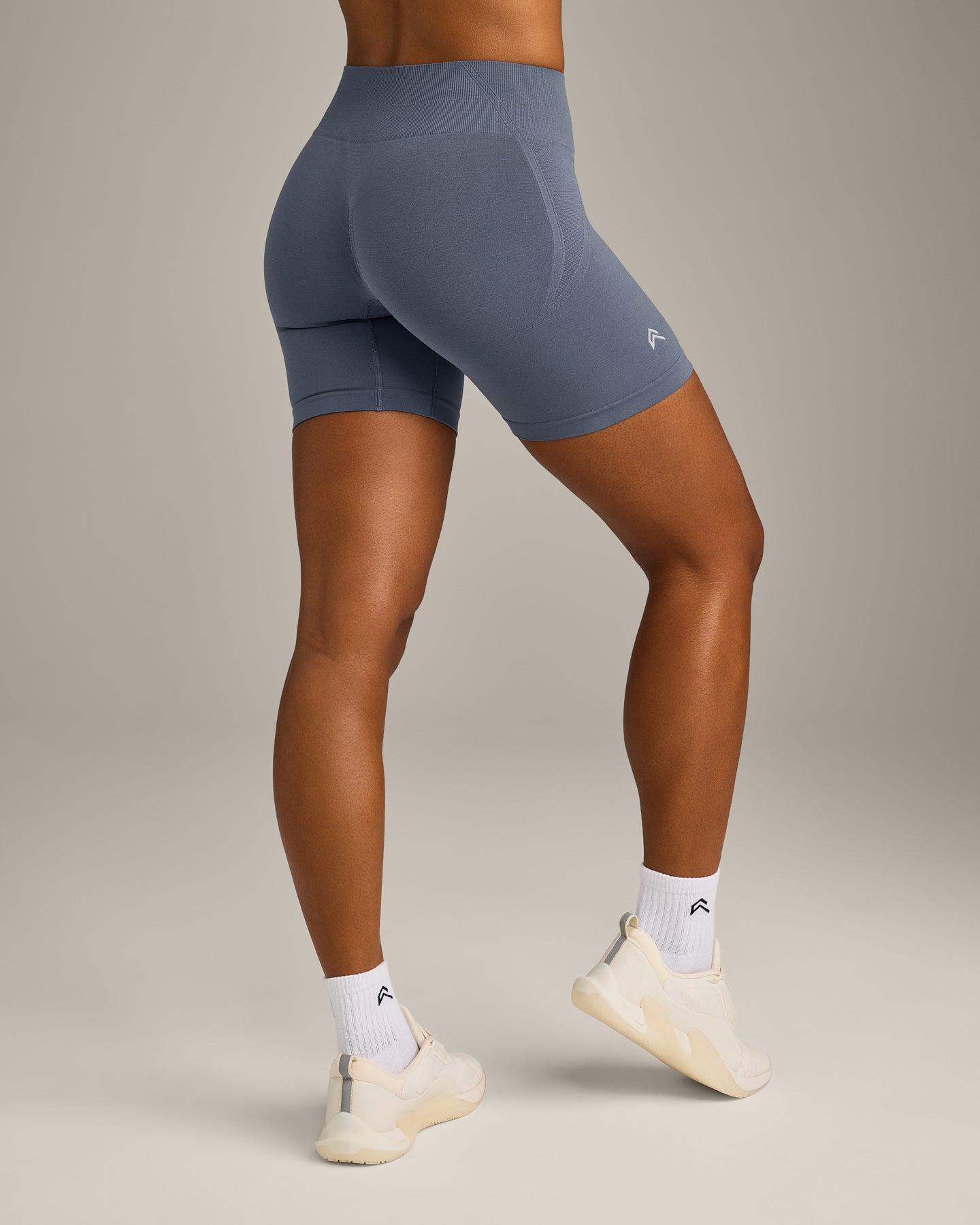 EffortlessLift Seamless Mid Rise Shorts with Grey Logo | Light Granite Blue