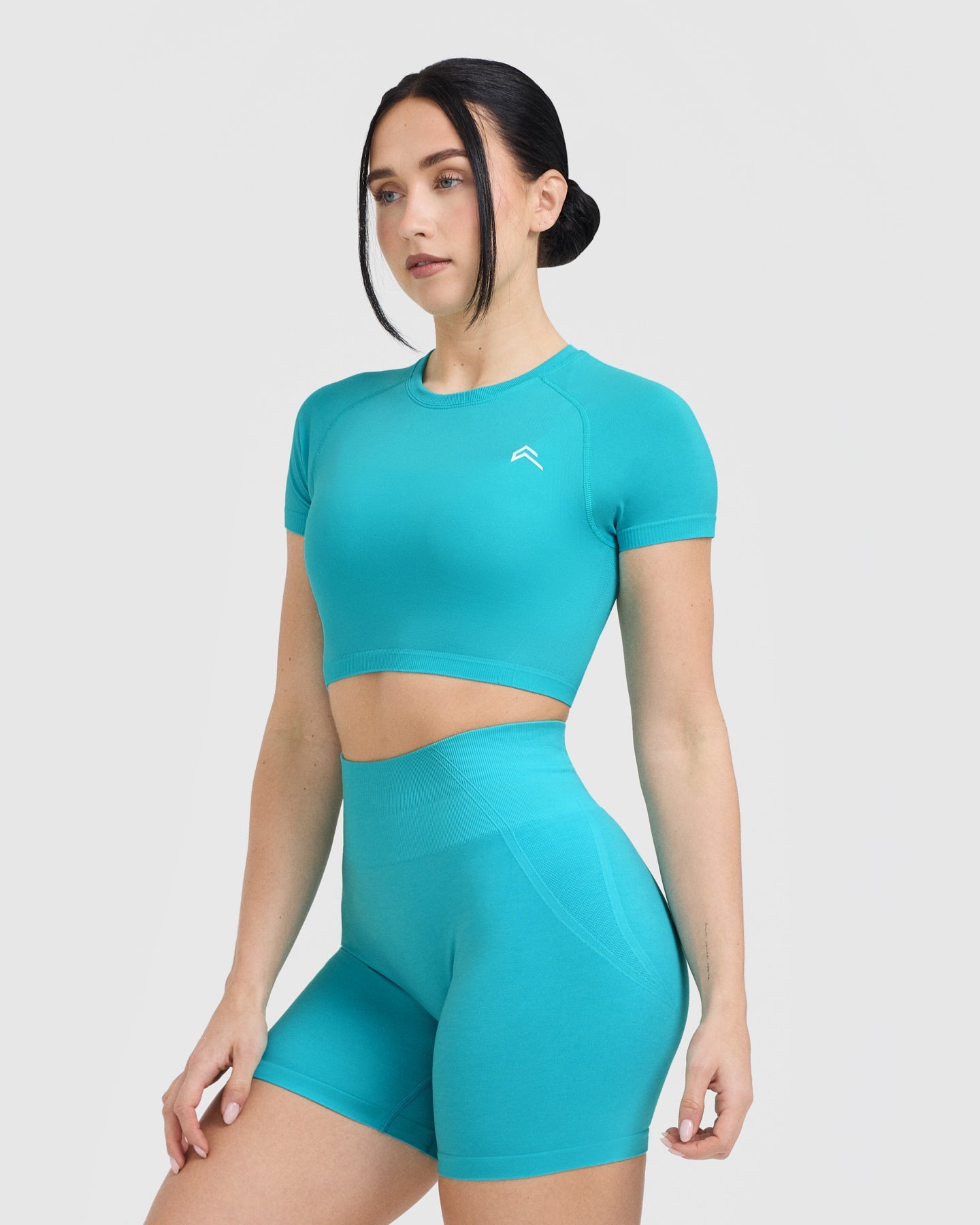 Go To Seamless Fitted Crop Top | Aqua Blue - Image 3
