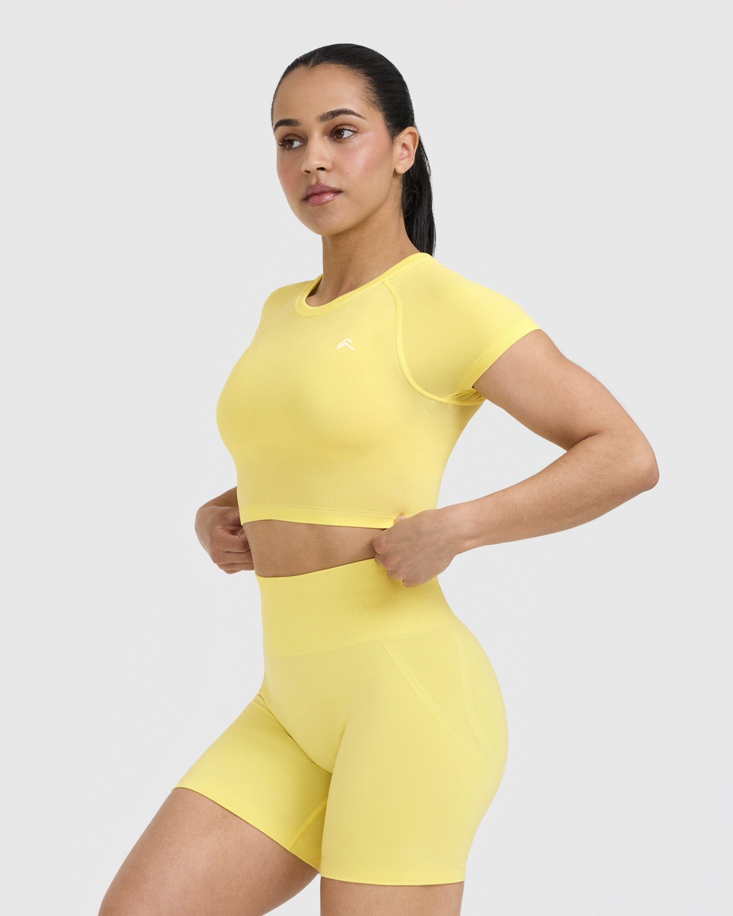 Go To Seamless Fitted Crop Top | Lemon Yellow - Image 3