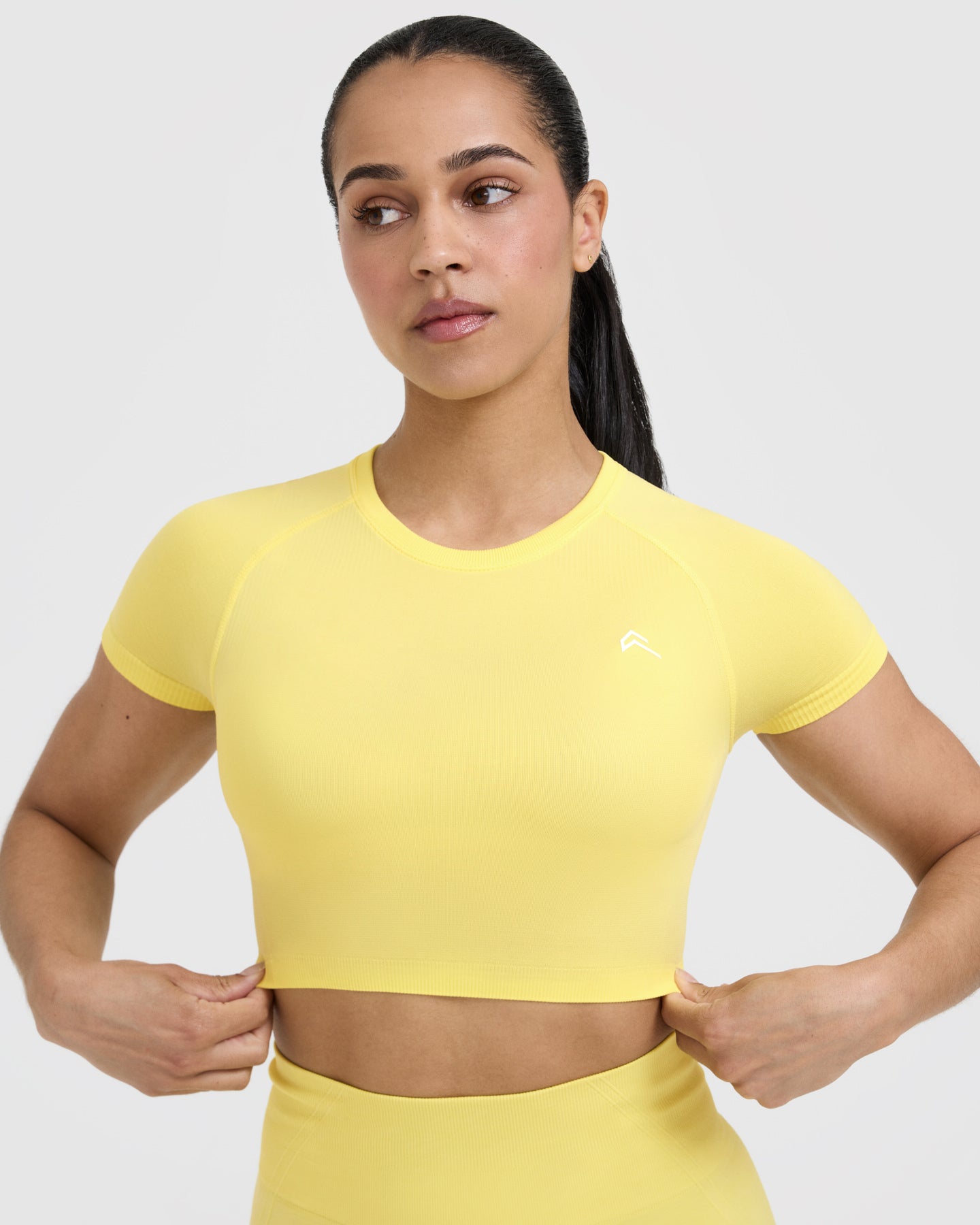 Go To Seamless Fitted Crop Top | Lemon Yellow - Image 4