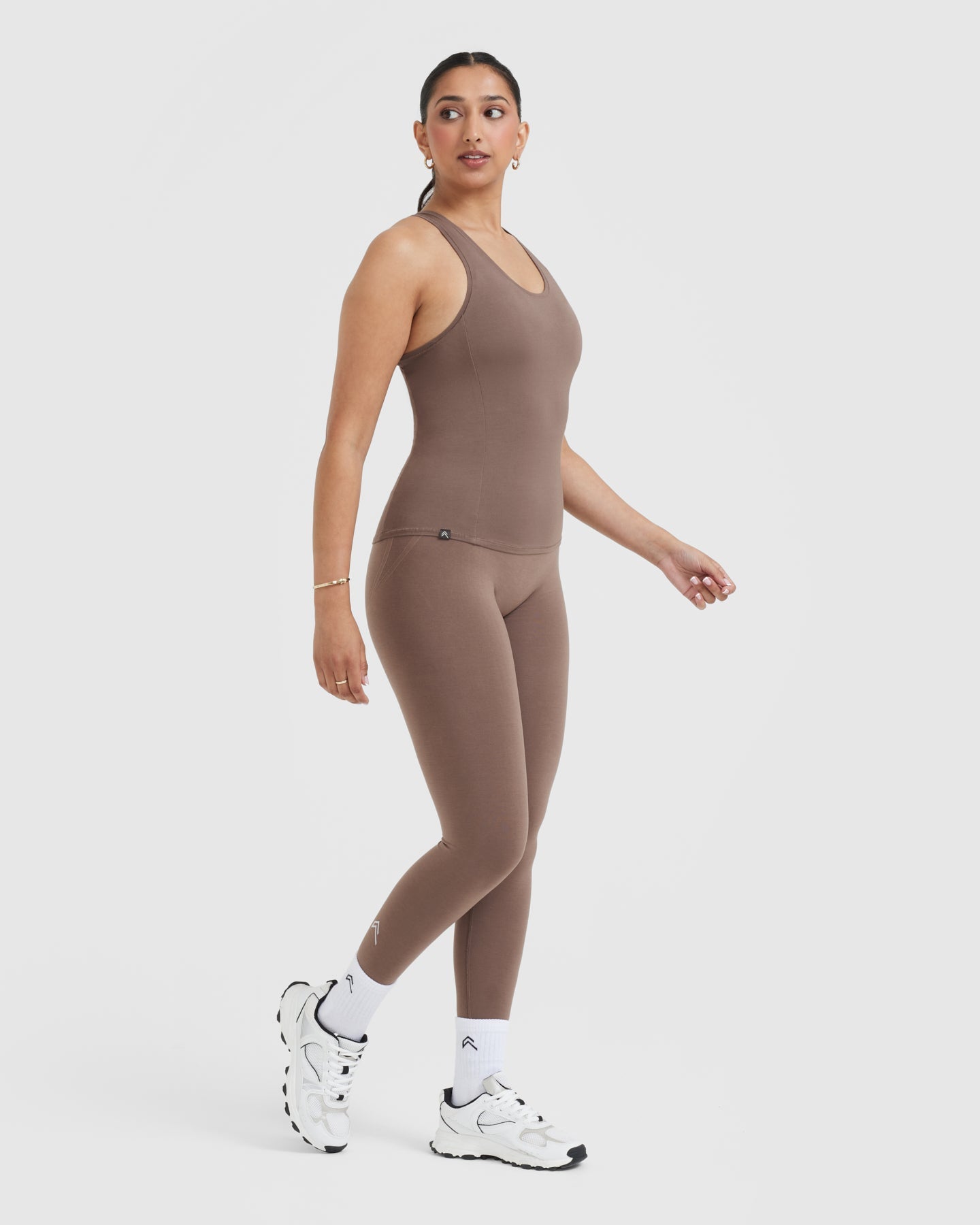 Mellow Soft Vest | Cool Brown - Image 3