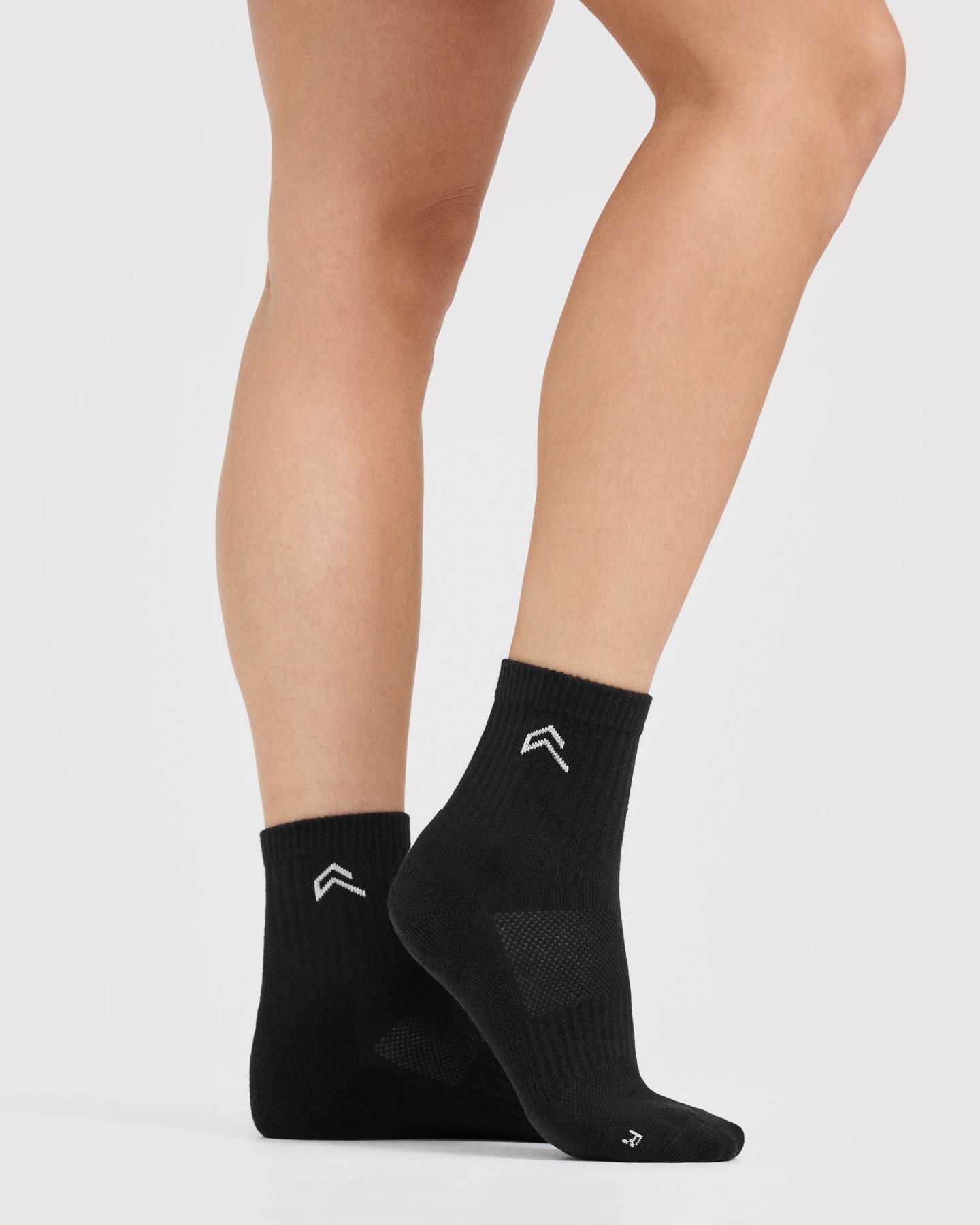 Alternative view of Mid Crew Socks 3 Pack | Black