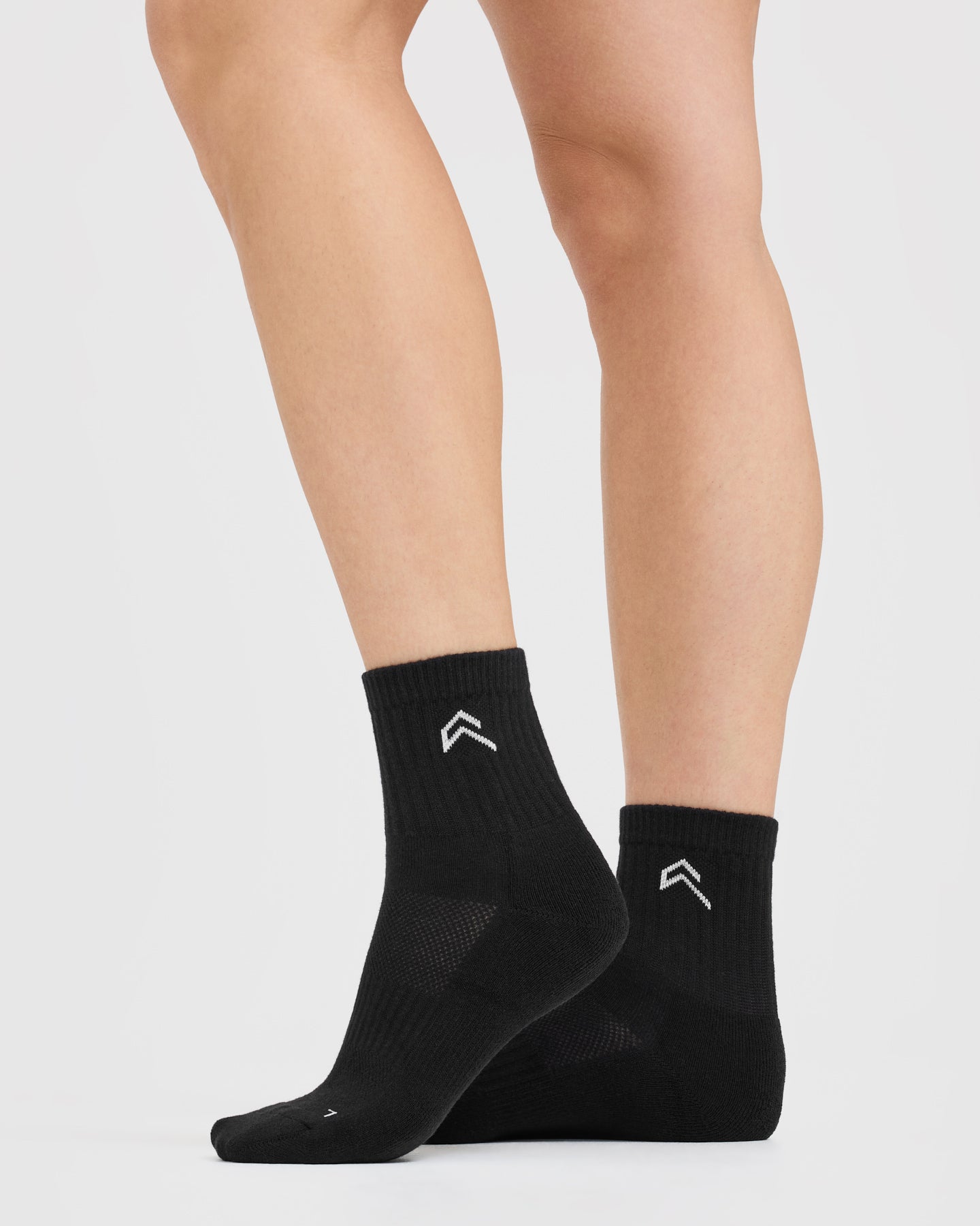 Mid Crew Socks 3 Pack | Black - Image 3