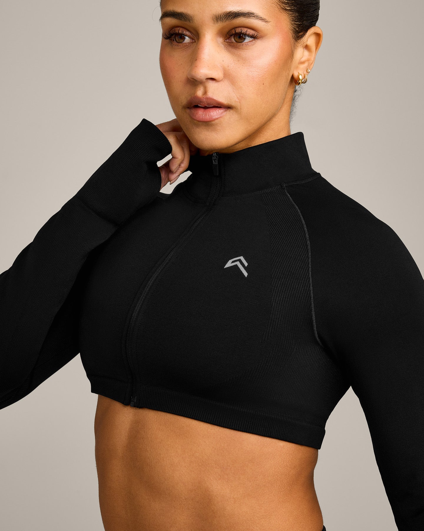 EnhanceLift Seamless Crop Jacket with Grey Logo | Black - Image 4
