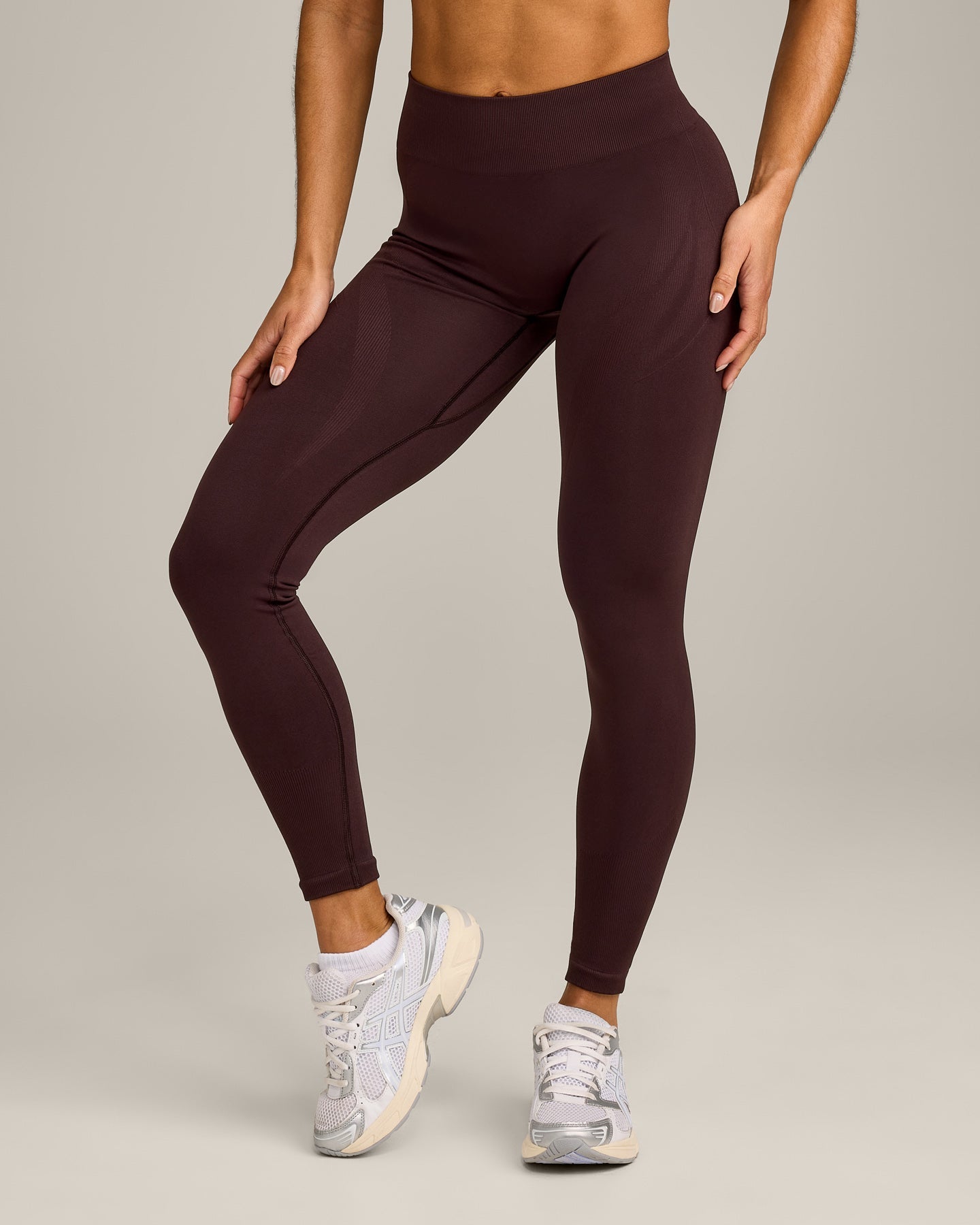 EnhanceLift Seamless Leggings with Grey Logo | Plum Brown - Image 6