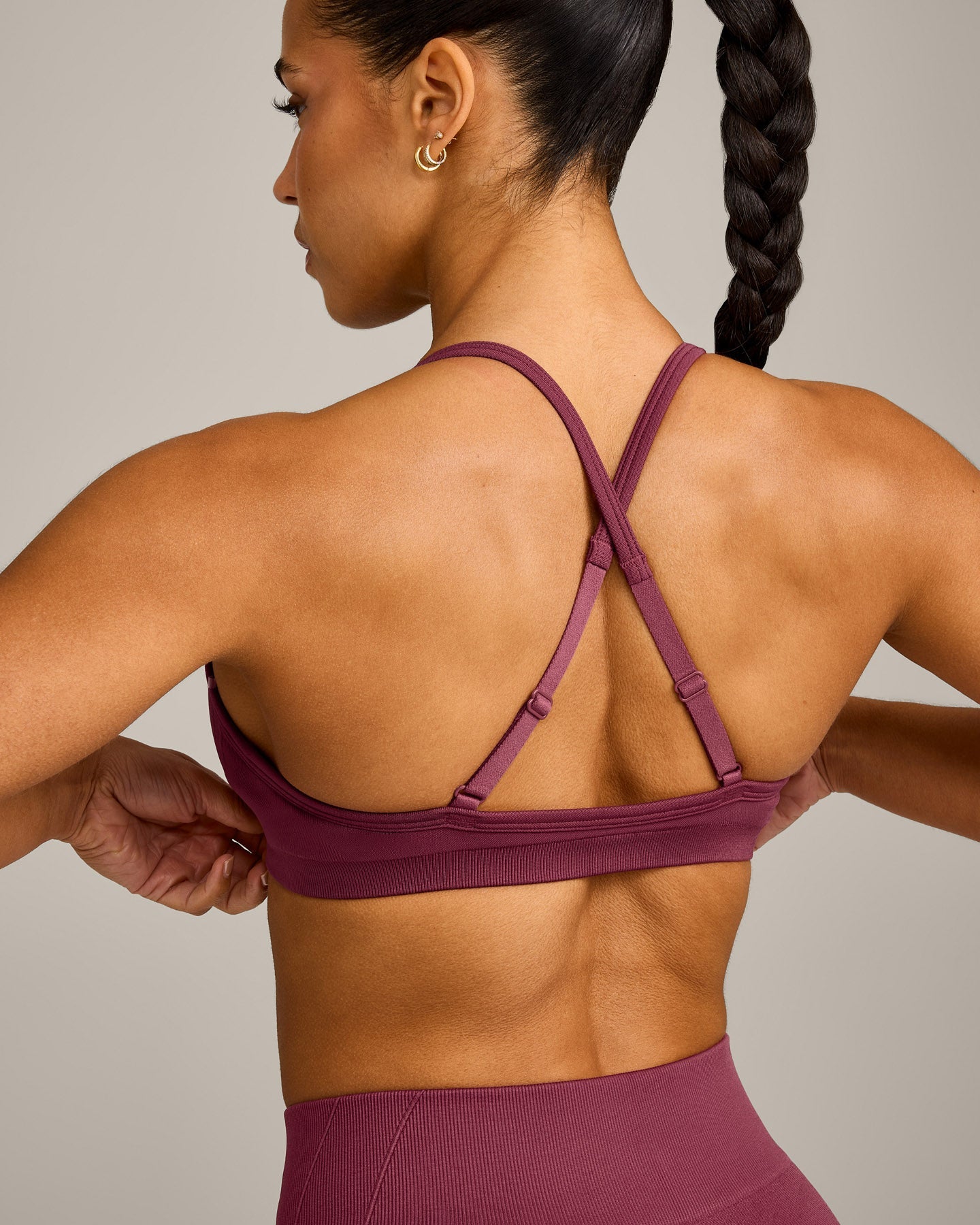 EnhanceLift Seamless Strappy Sports Bra with Grey Logo | Burnt Maroon - Image 4